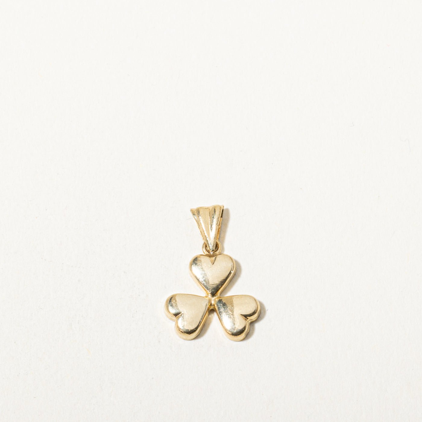 18k Yellow Gold Shamrock Heart Charm