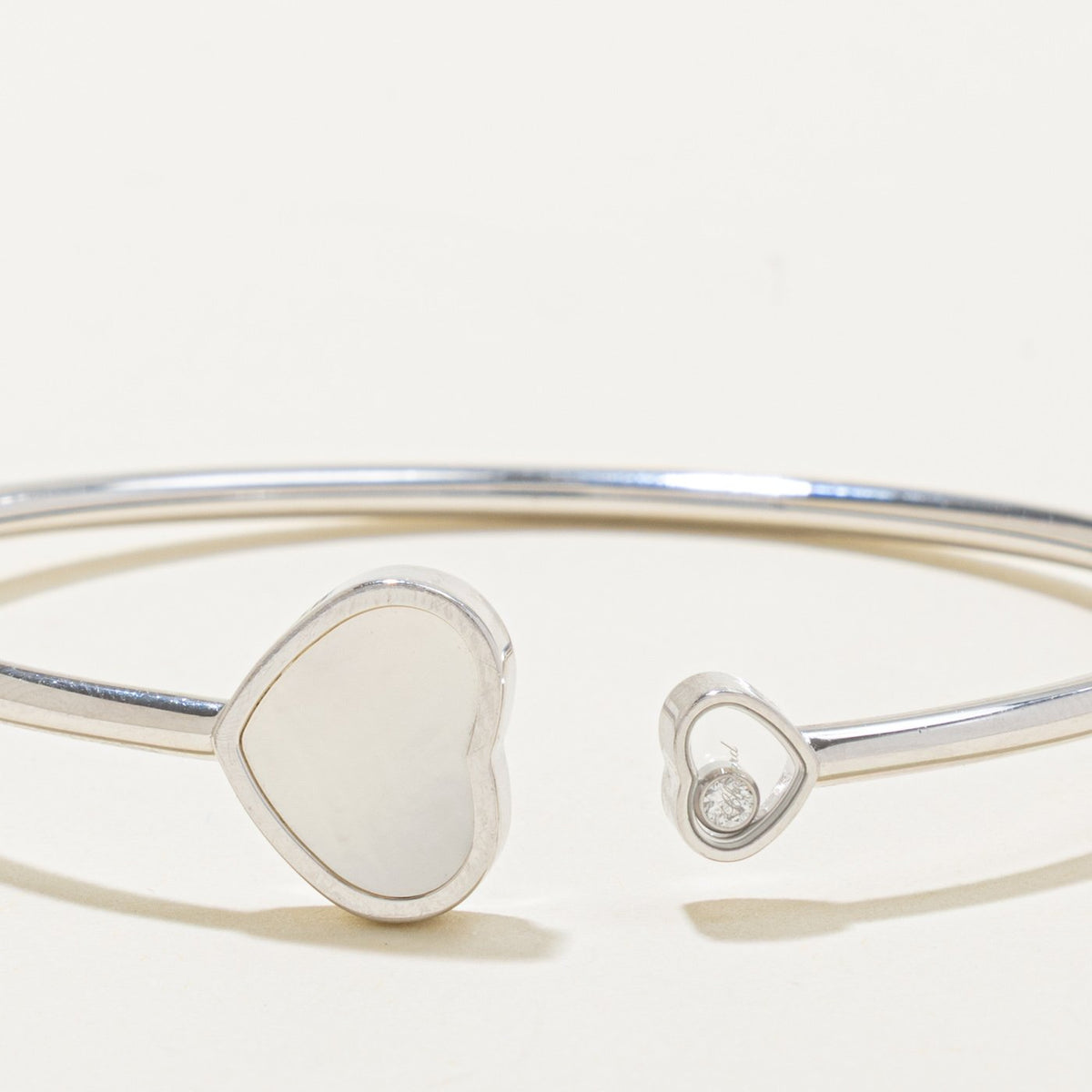 'Chopard' Happy Hearts Bangle, Diamond, Mother-of-Pearl | 1.00ct, 0.05ct | 6"