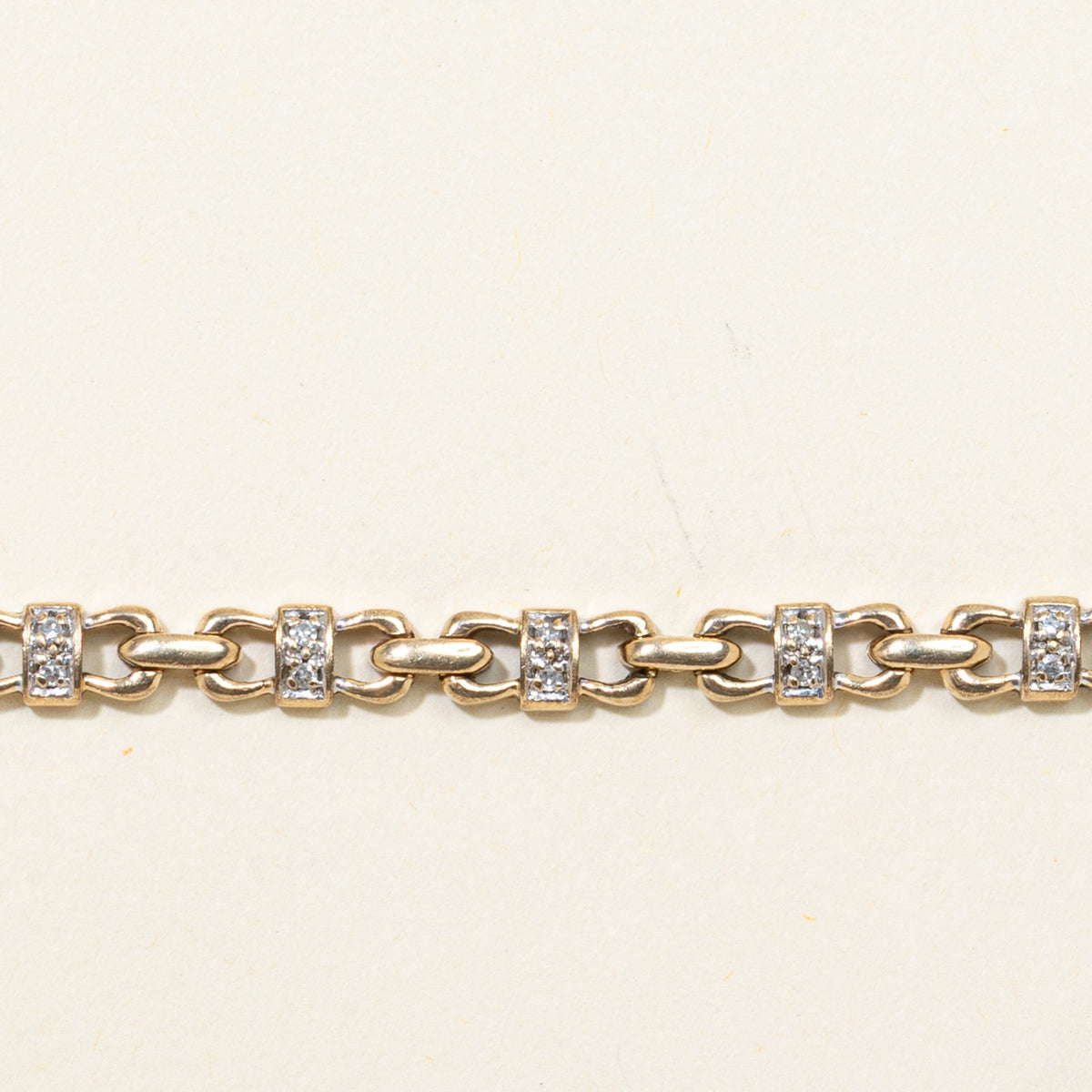 10k Diamond Bow Link Chain Bracelet | 8"