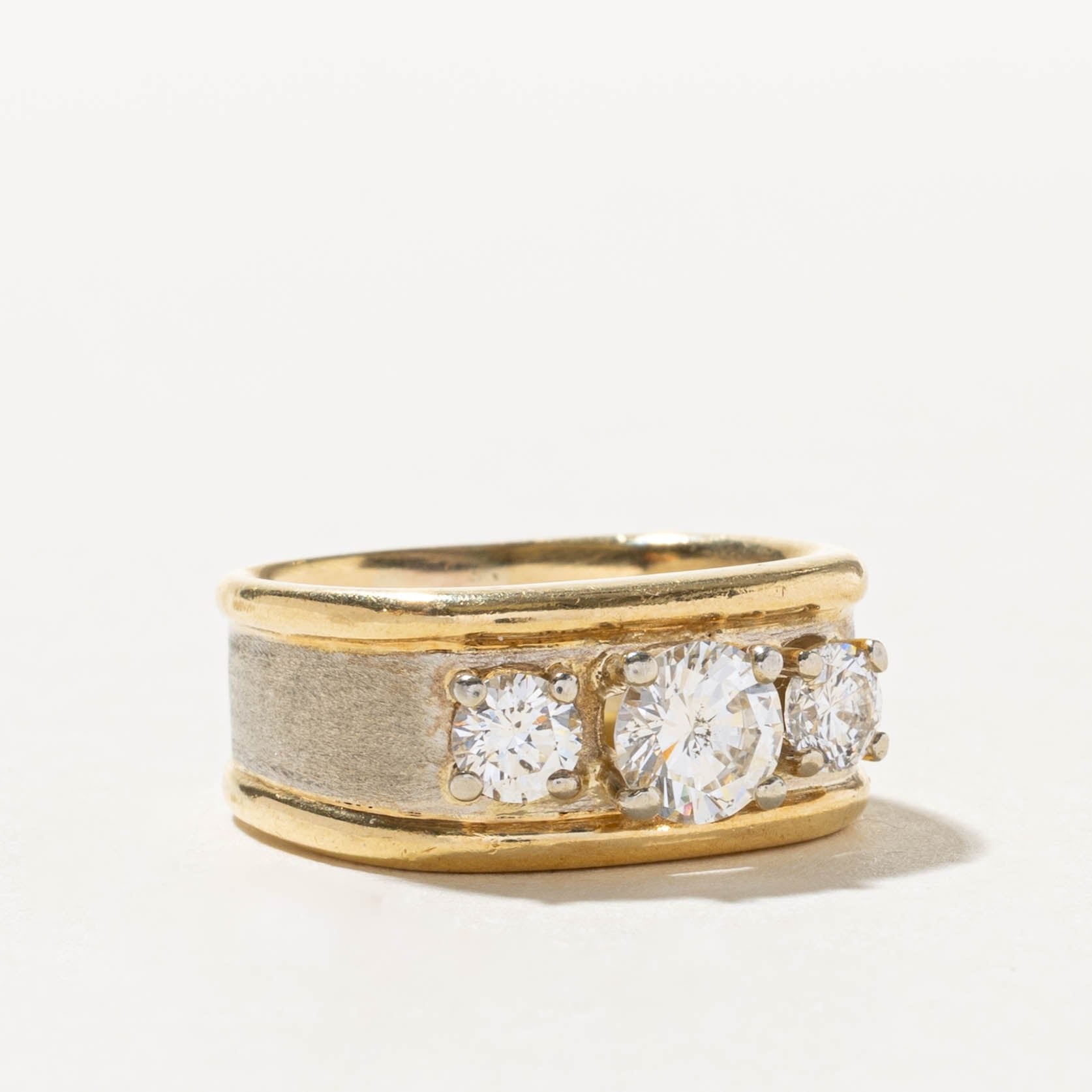 18k Three Stone Diamond Matte & Grooved Ring | 1.04ctw | SZ 5.75