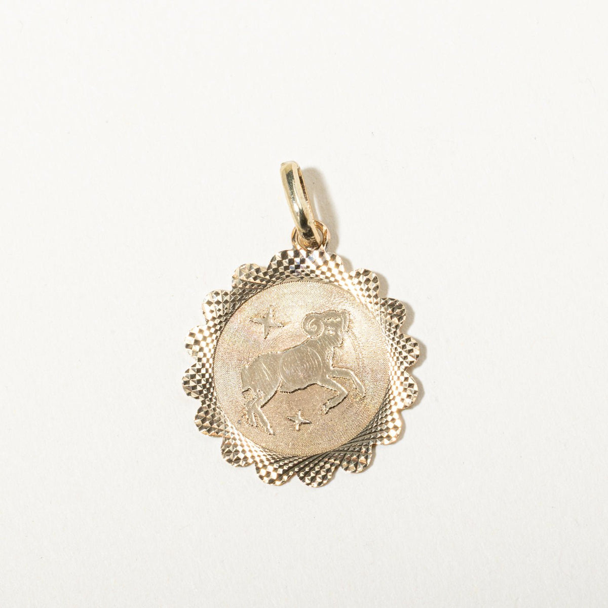 10k Yellow Gold Diamond-Cut Aries Zodiac Circle Pendant