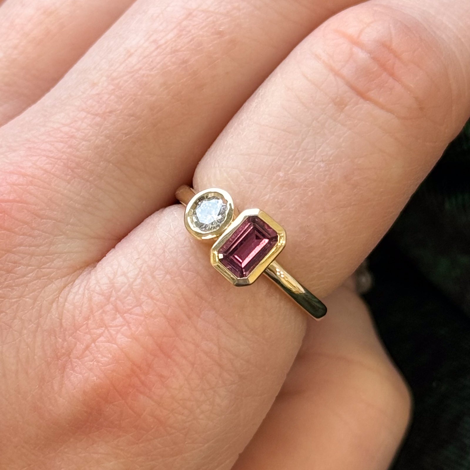 Bague « 100 façons » en tourmaline et diamants | 0,56 ct, 0,19 ct | Taille 7 |