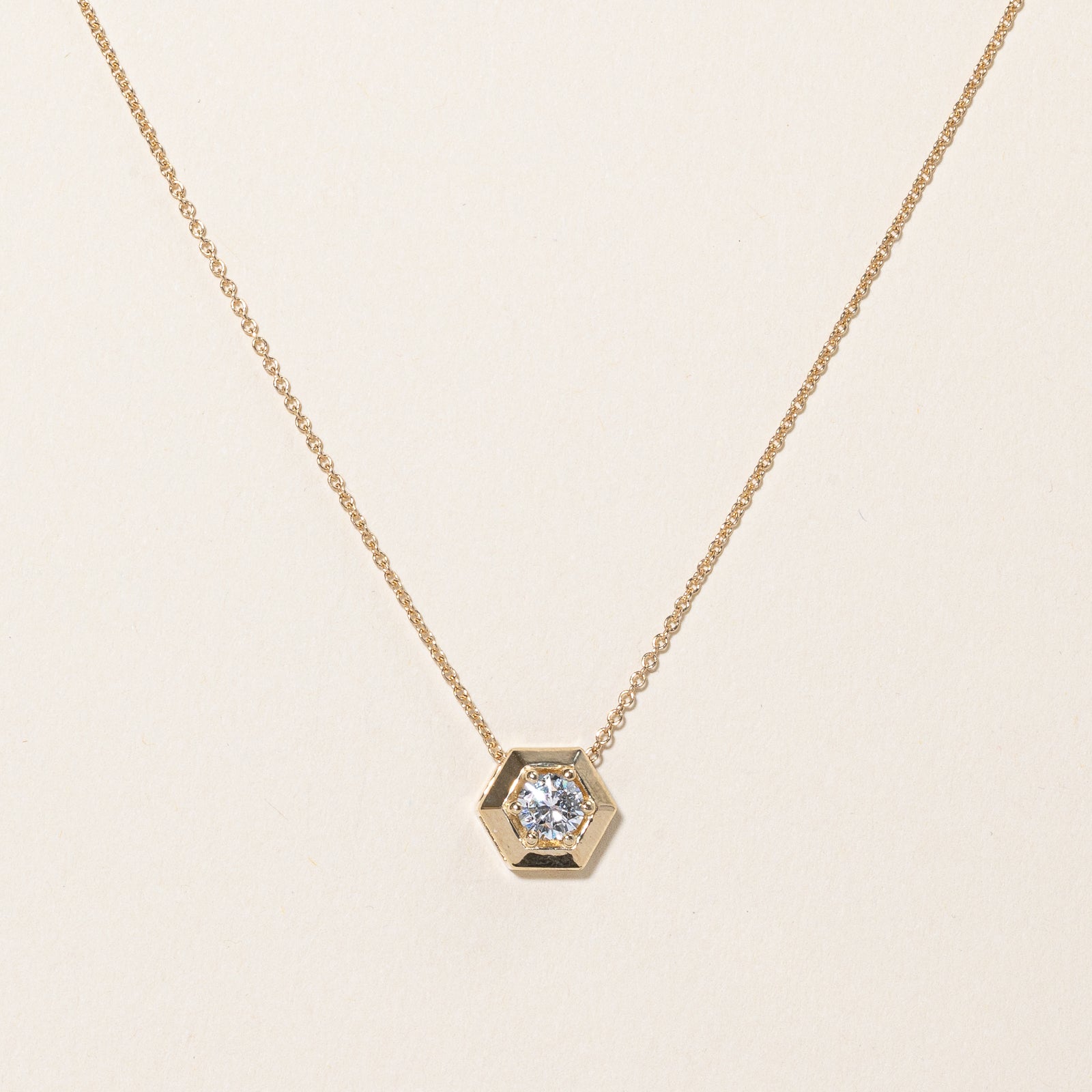 Pendentif et collier « 100 façons » en diamant certifié GIA | 0,43 ct | 45,7 cm |
