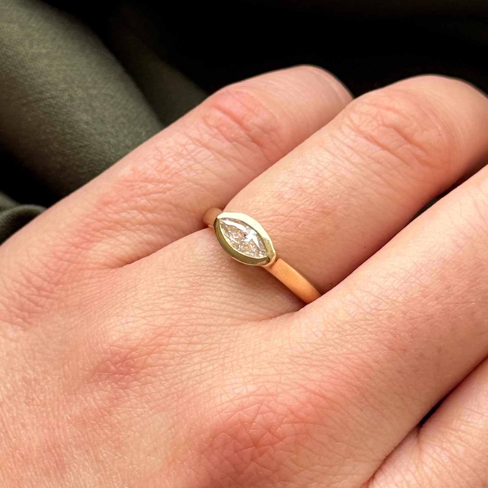 Bague « 100 façons » avec diamant taille marquise serti clos certifié GIA | 0,46 ct | Taille 5,25 |