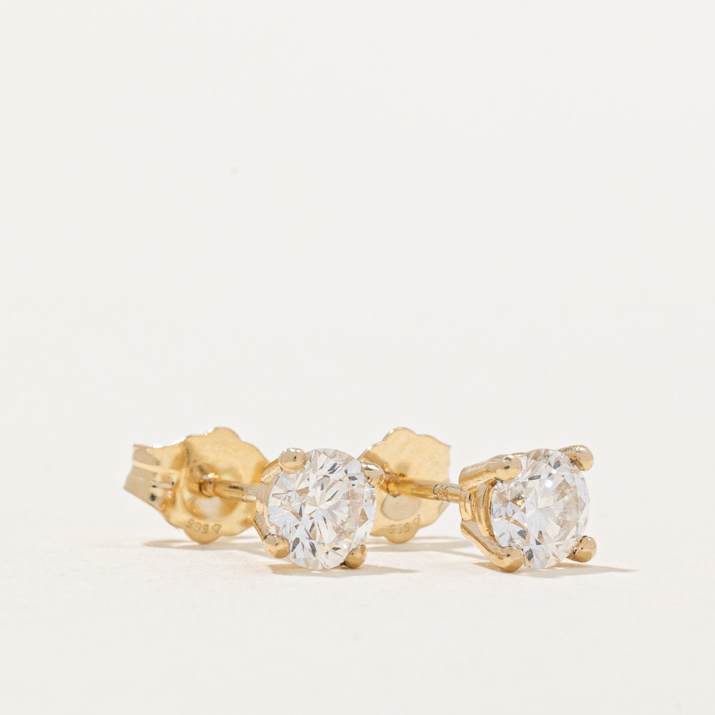 100 Ways' 14k Diamond Stud Earrings | 0.75ctw SI2 E |