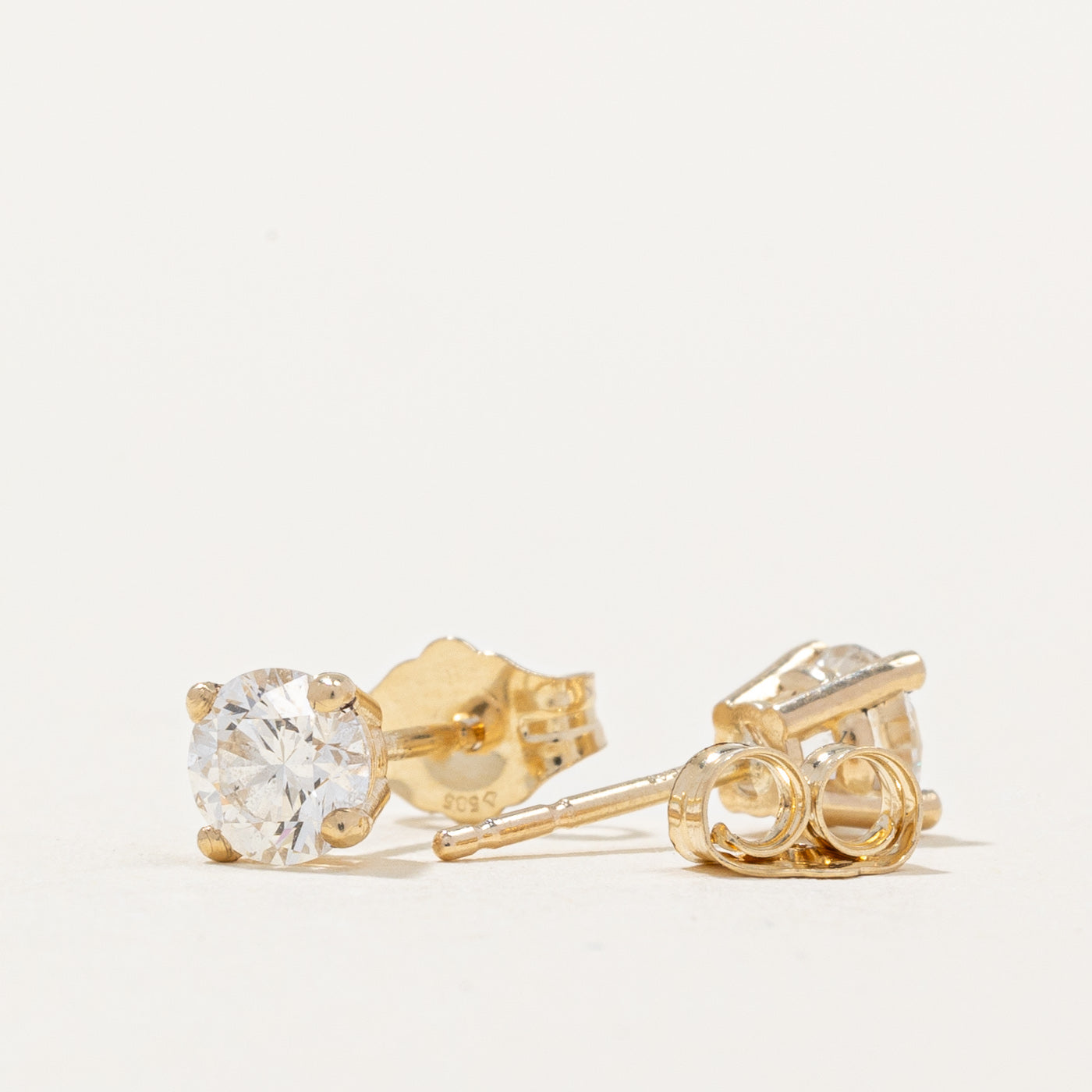 100 Ways' 14k Diamond Stud Earrings | 0.75ctw SI2 E |