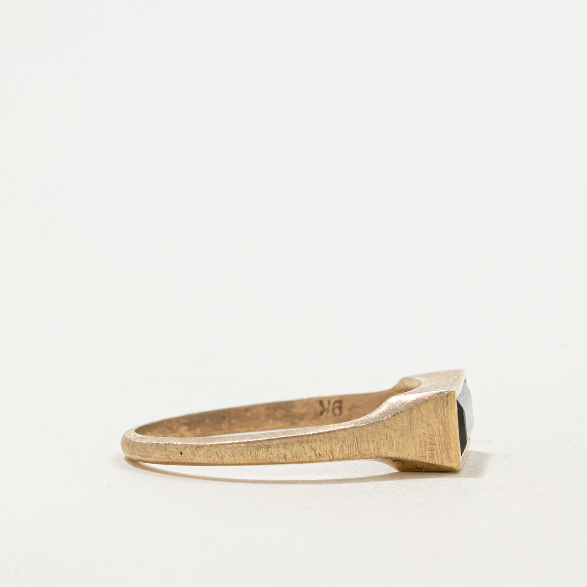 '100 Ways' 9k Textured Yellow Gold Tourmaline Signet Ring | 0.99ct | SZ 6.75