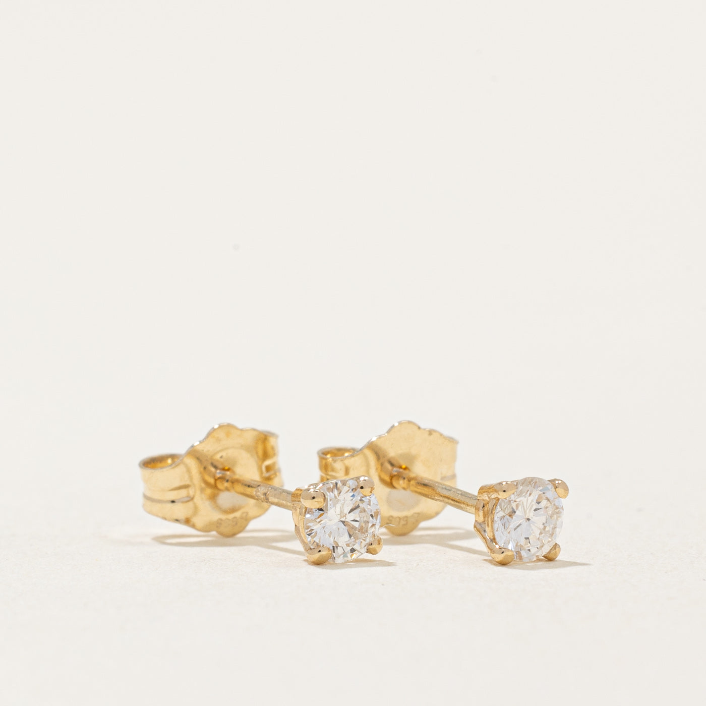 100 Ways Diamond Stud Earrings | 0.25ctw D-F SI1/2 |