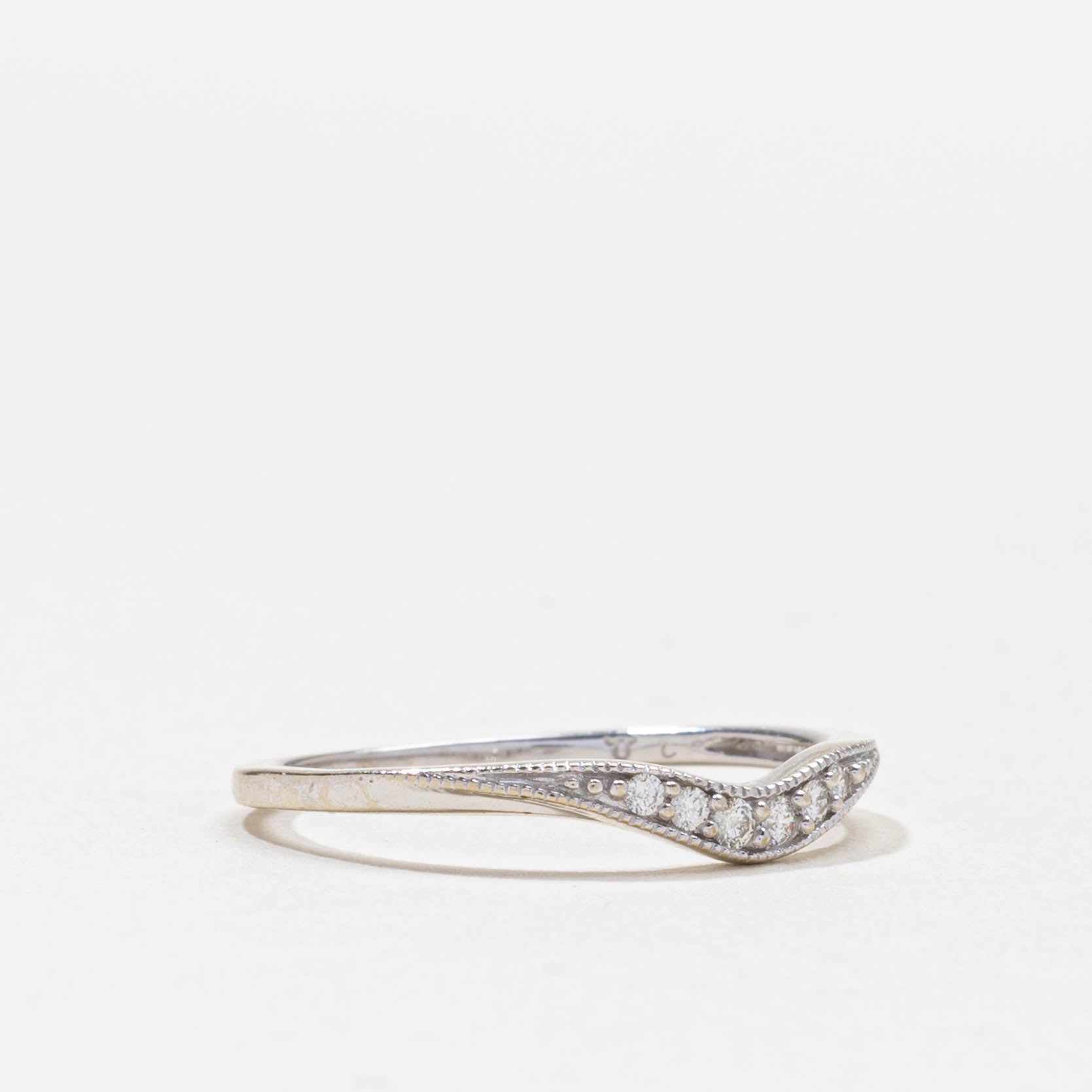 Bague en diamant à chevrons et perles fines | 0,07 ct | Taille 6,5