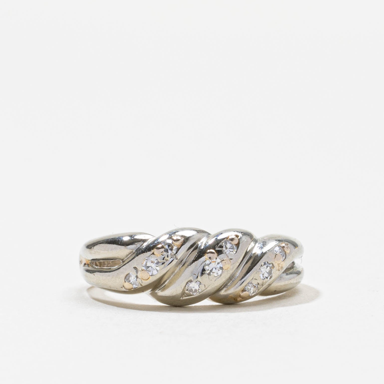 Diamond Twisted Croissant Ring | 0.15ctw | SZ 6.75