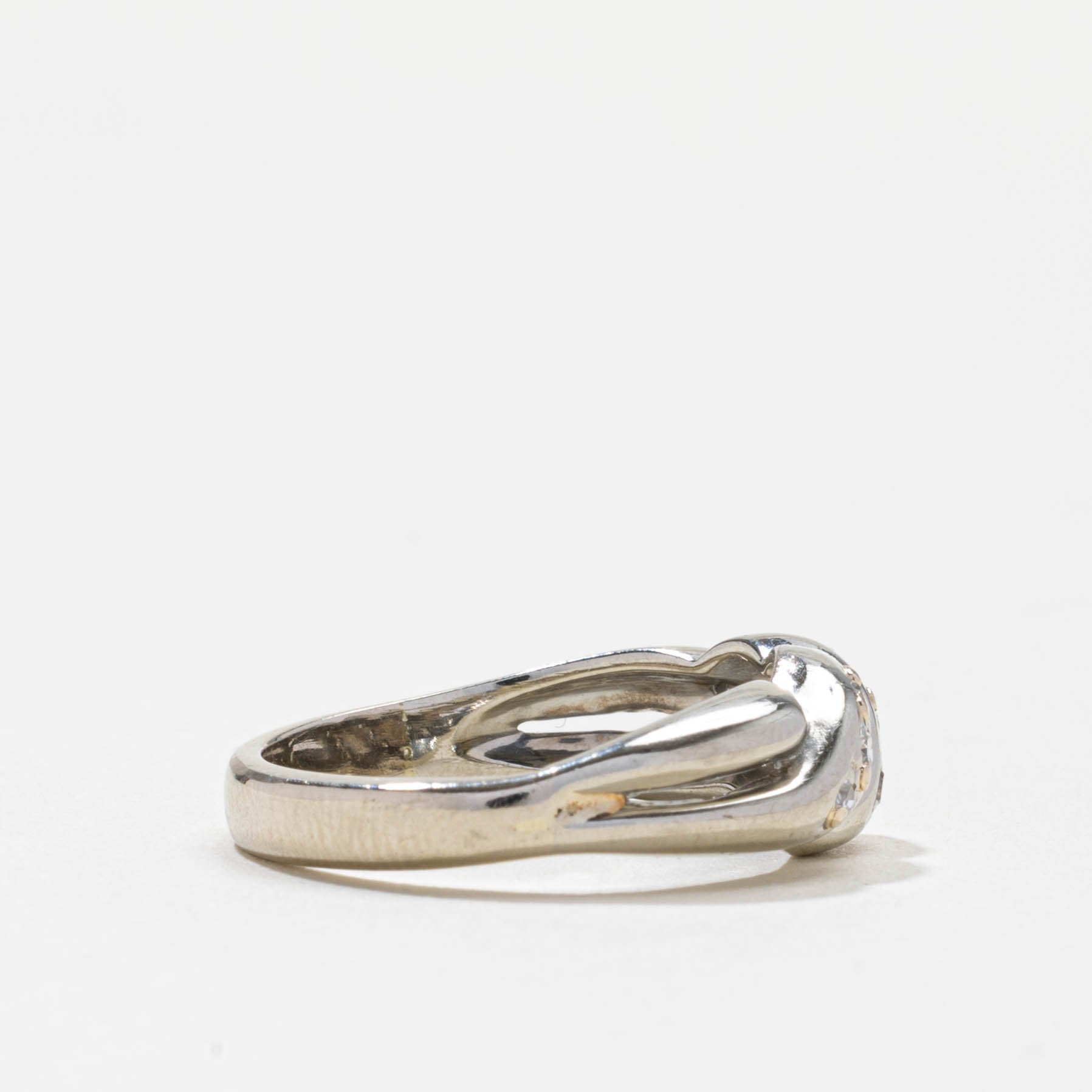 Diamond Twisted Croissant Ring | 0.15ctw | SZ 6.75