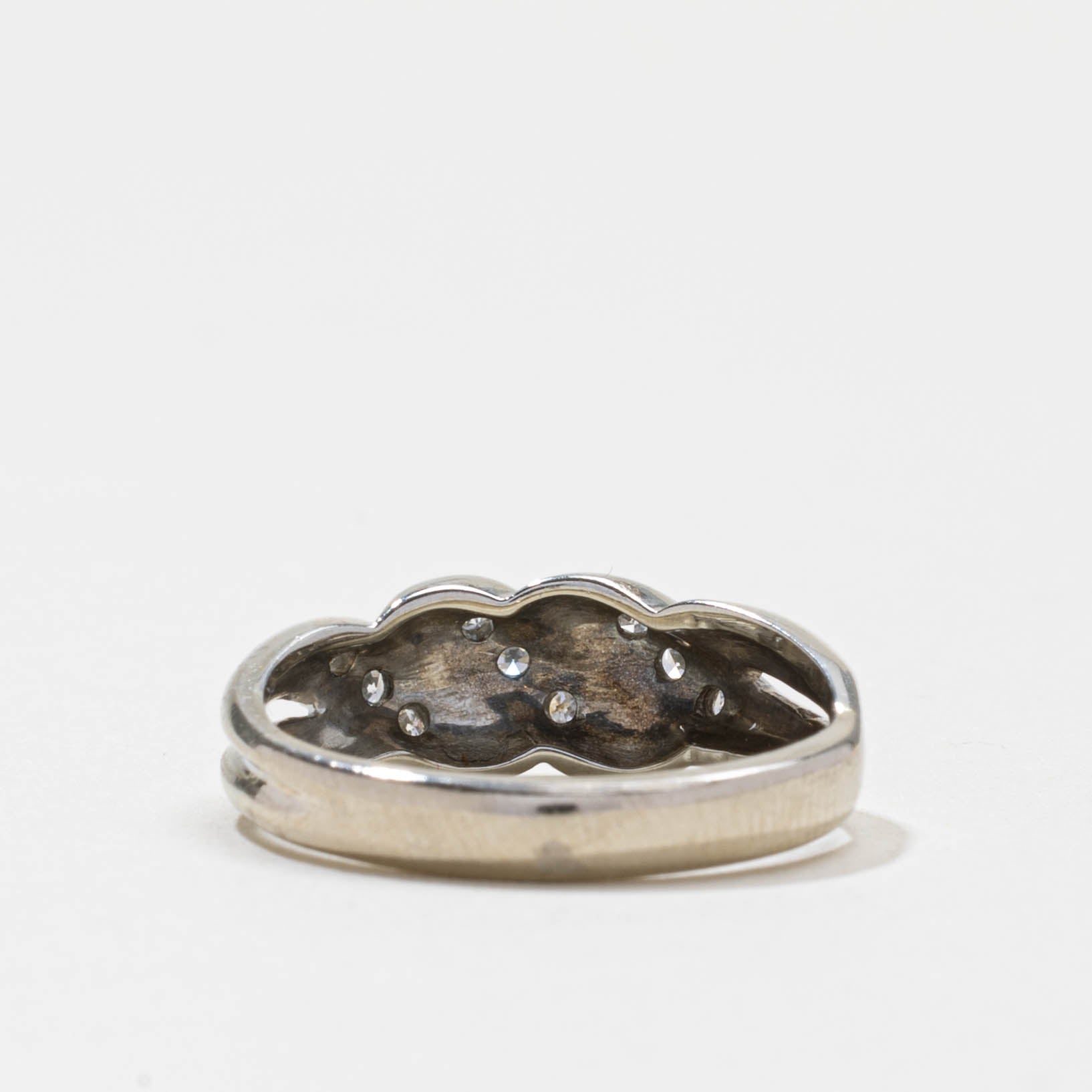 Diamond Twisted Croissant Ring | 0.15ctw | SZ 6.75