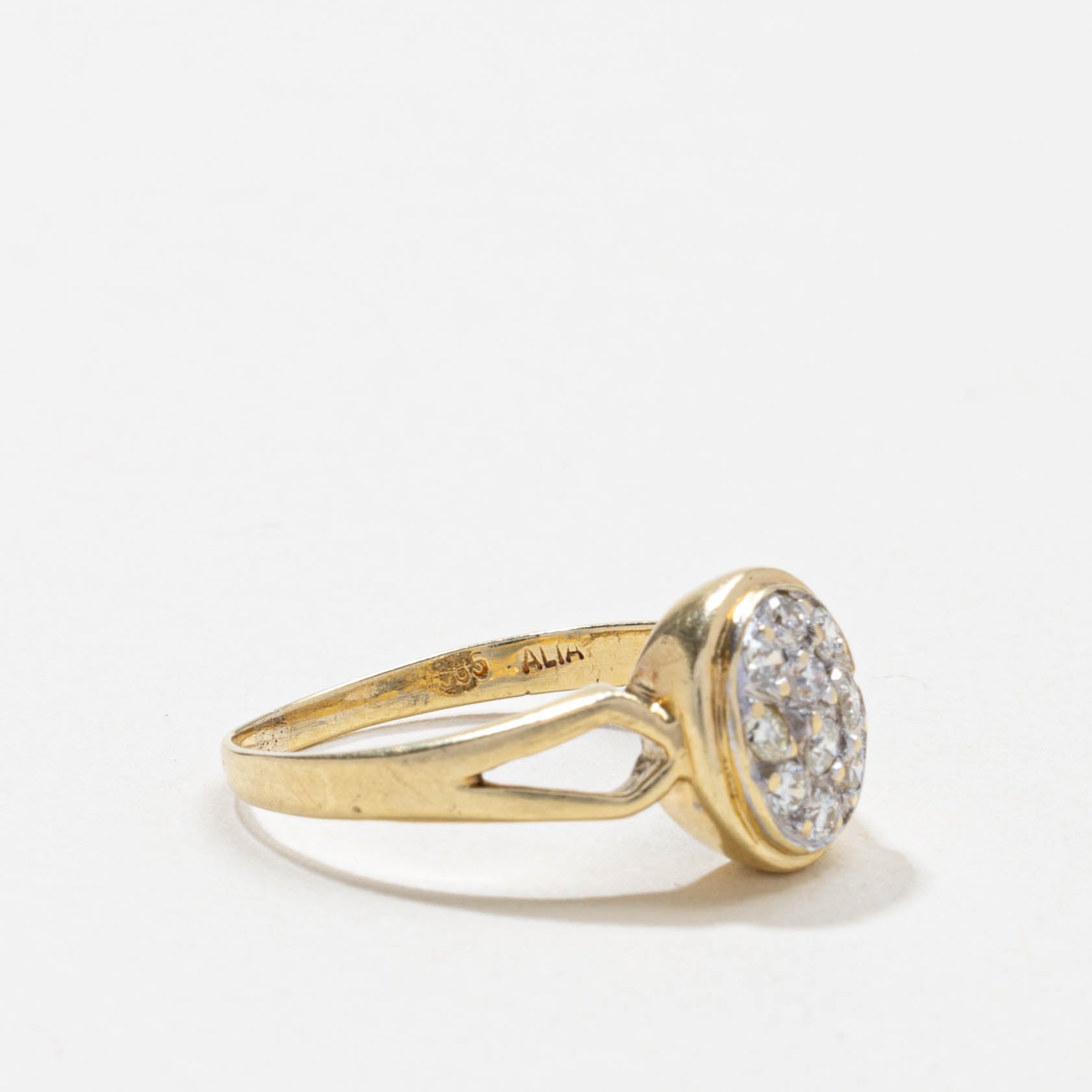 Diamond Oval Cluster Open Shank Ring | 0.25ctw | SZ 5.75