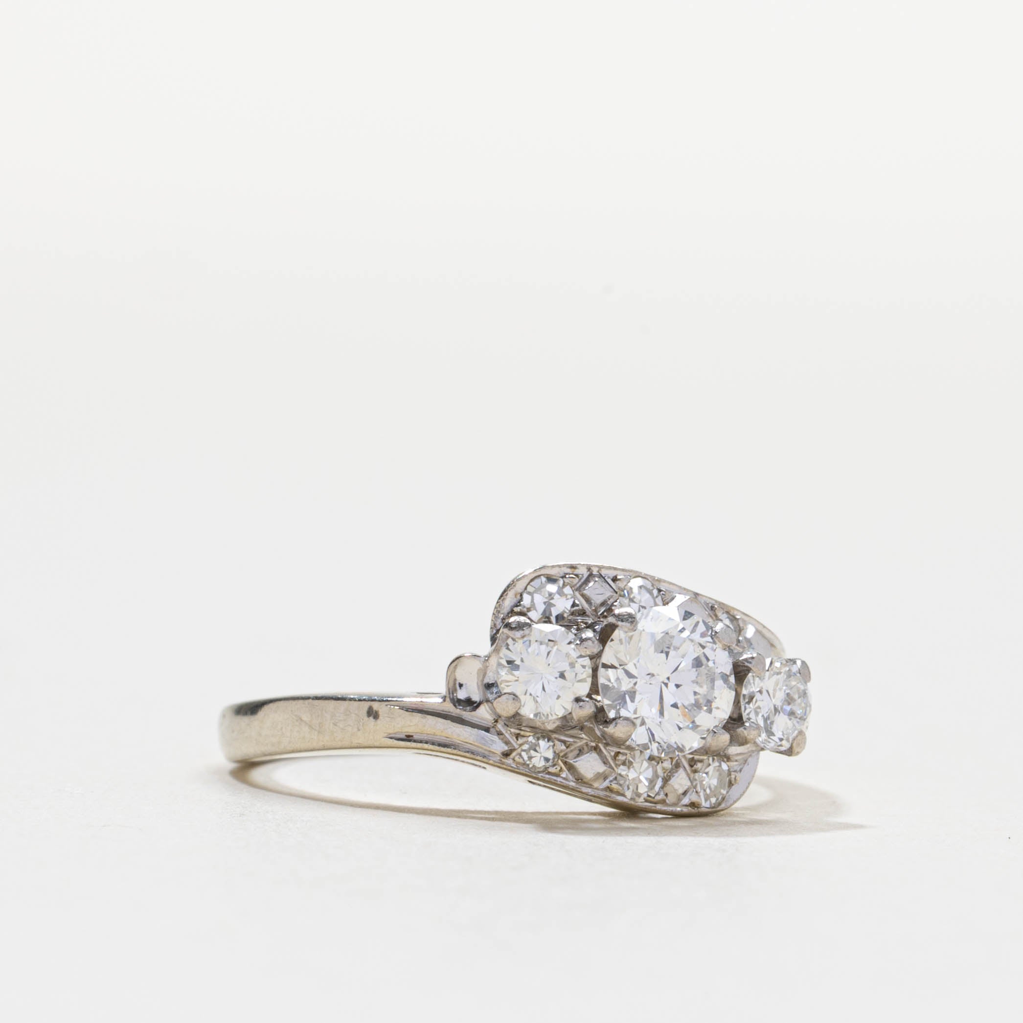 Bague trois diamants style milieu du siècle | 0,36 ct | Taille 6,25