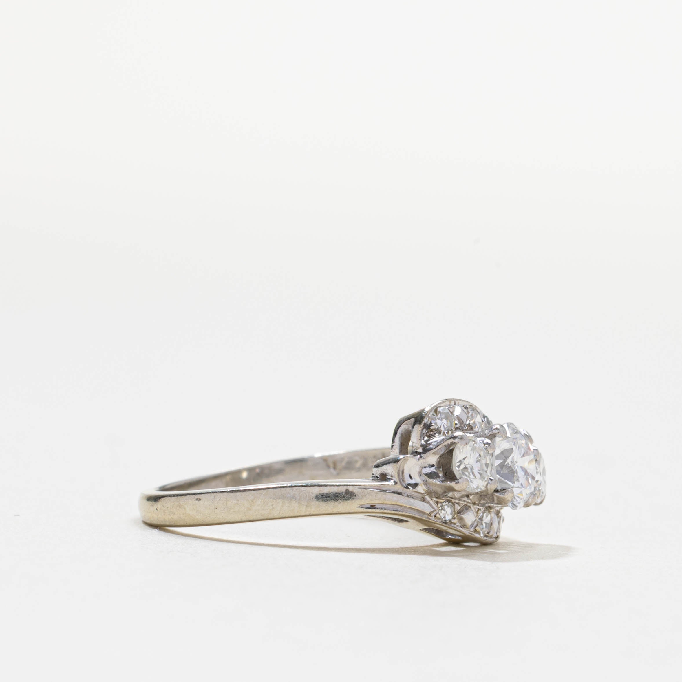 Bague trois diamants style milieu du siècle | 0,36 ct | Taille 6,25