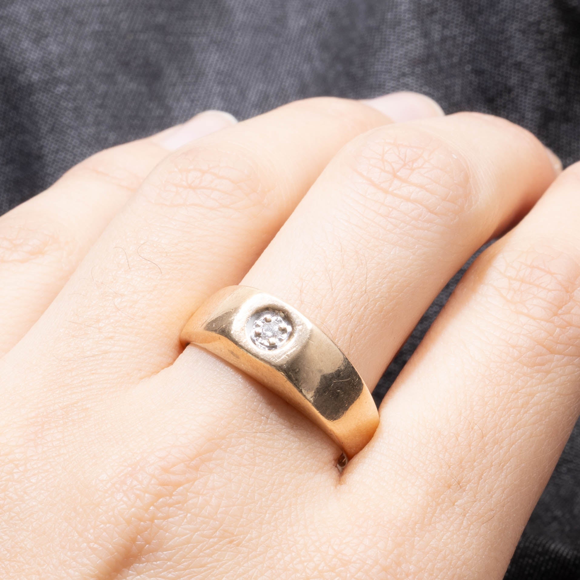 Bague en or 10 carats sertie d'un diamant | 0,04 ct | Taille 11,5