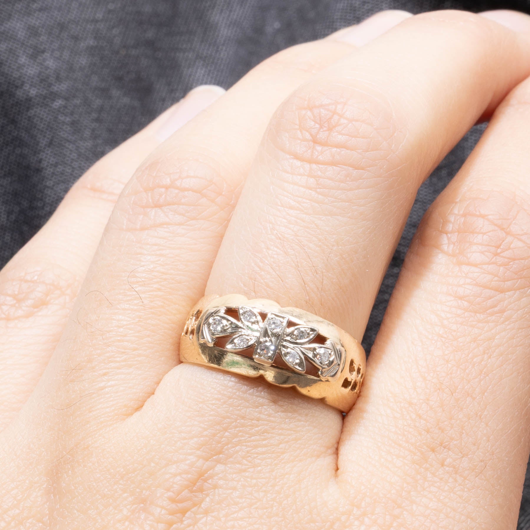 'Birks' Diamond Floral Cluster Openwork Ring | 0.11ctw | SZ 7.25