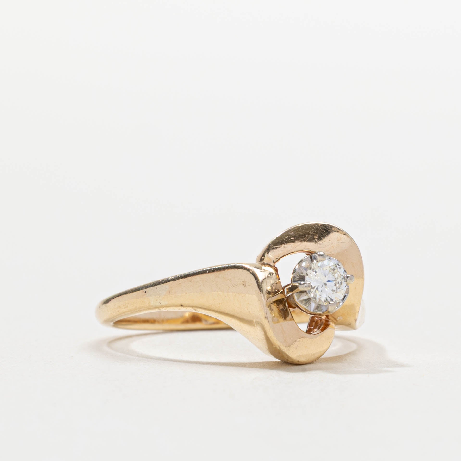 Illusion Set Solitaire Diamond Abstract Ring | 0.13ct | SZ 6.25