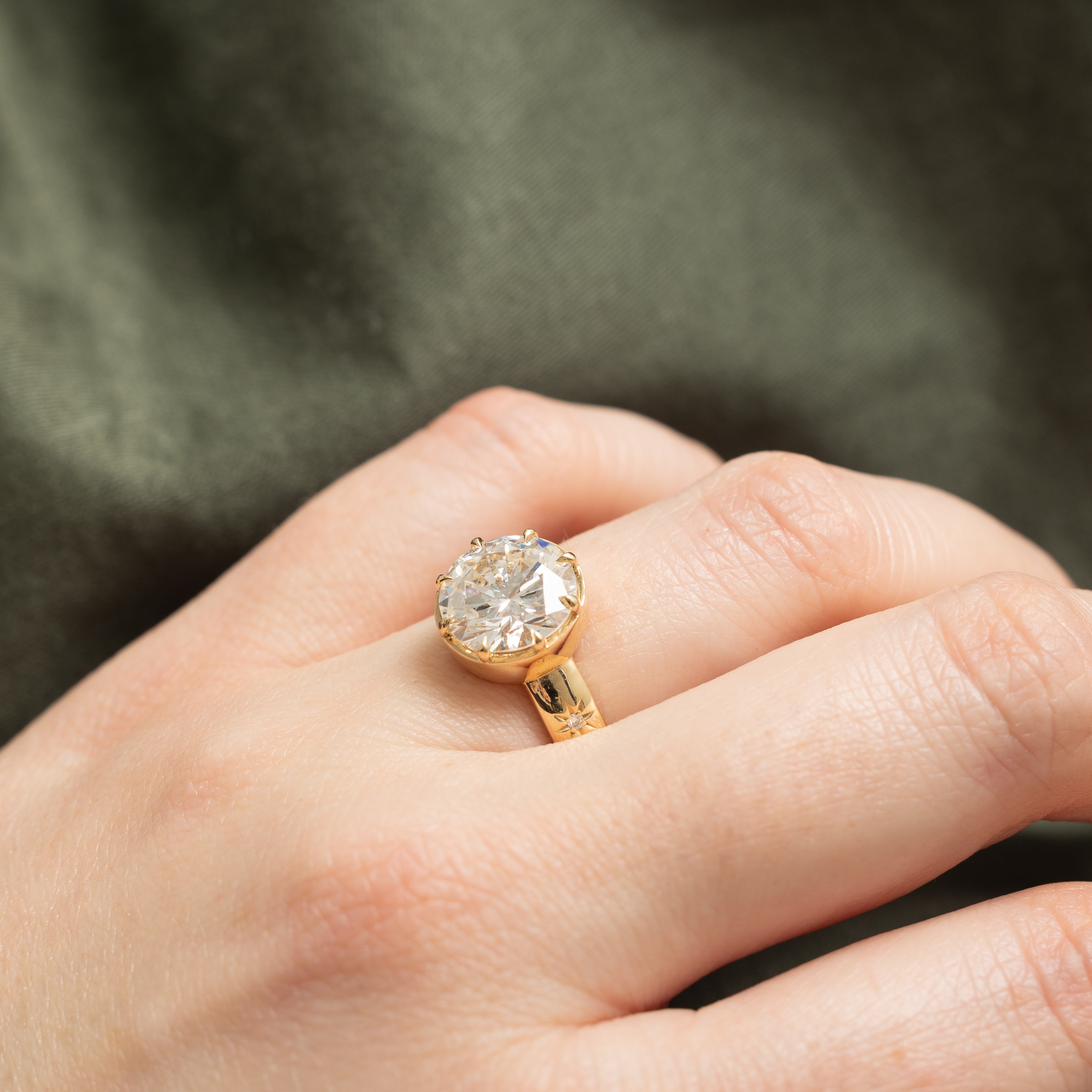 '100 Ways x Oirea Studio' 18k Claw and Star Set Diamond Ring | 3.34ct SI2 G, 0.03ctw | SZ 6.25
