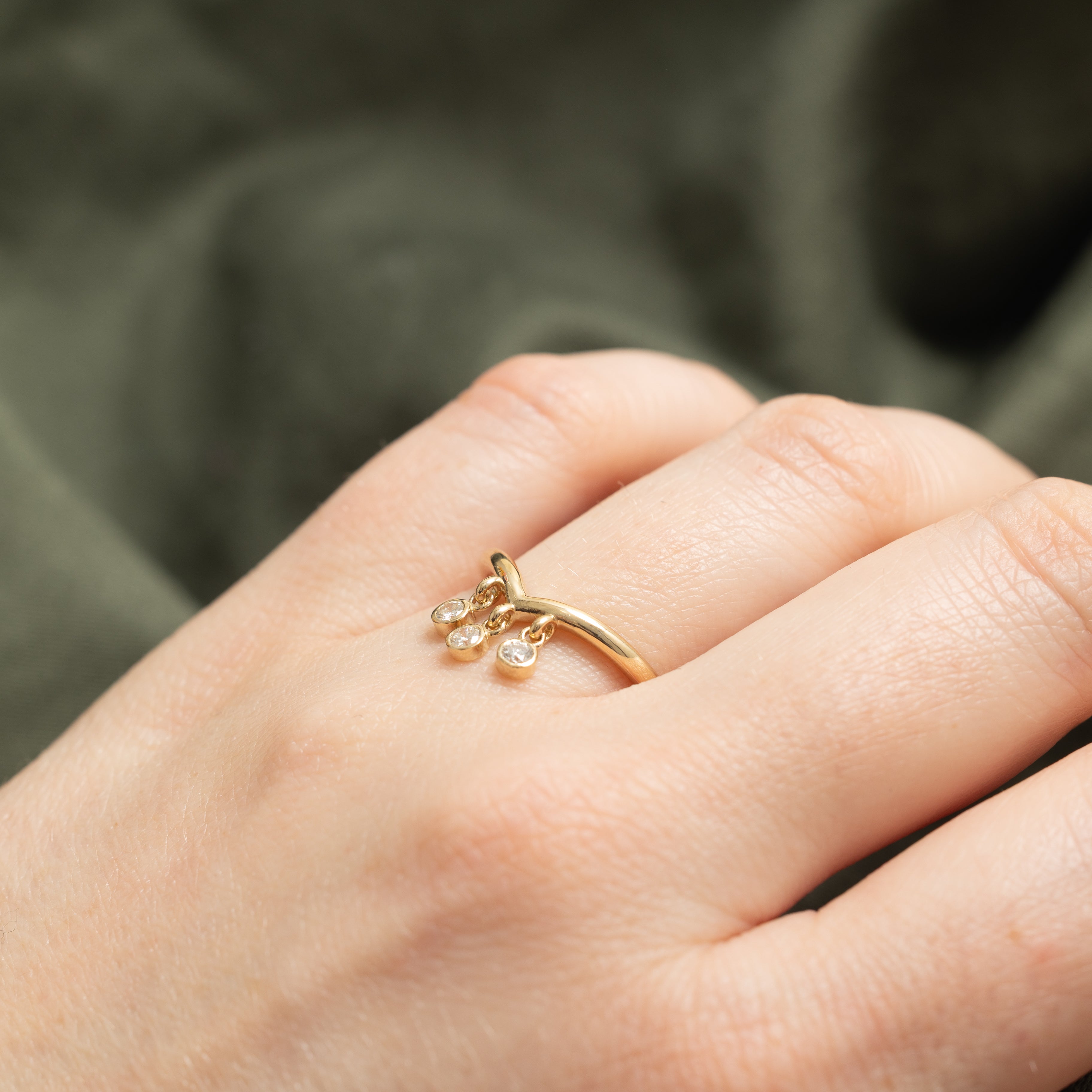 '100 Ways' 14k Diamond Chevron Dangle Band | 0.20ctw| SZ 7