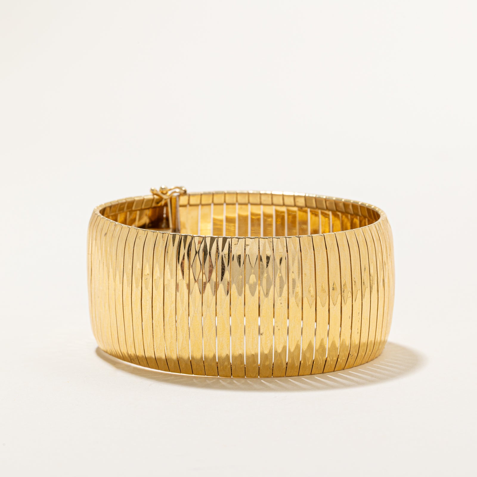 'Birks' 18k Yellow Gold Chunky Fluted Bracelet | 7.5"