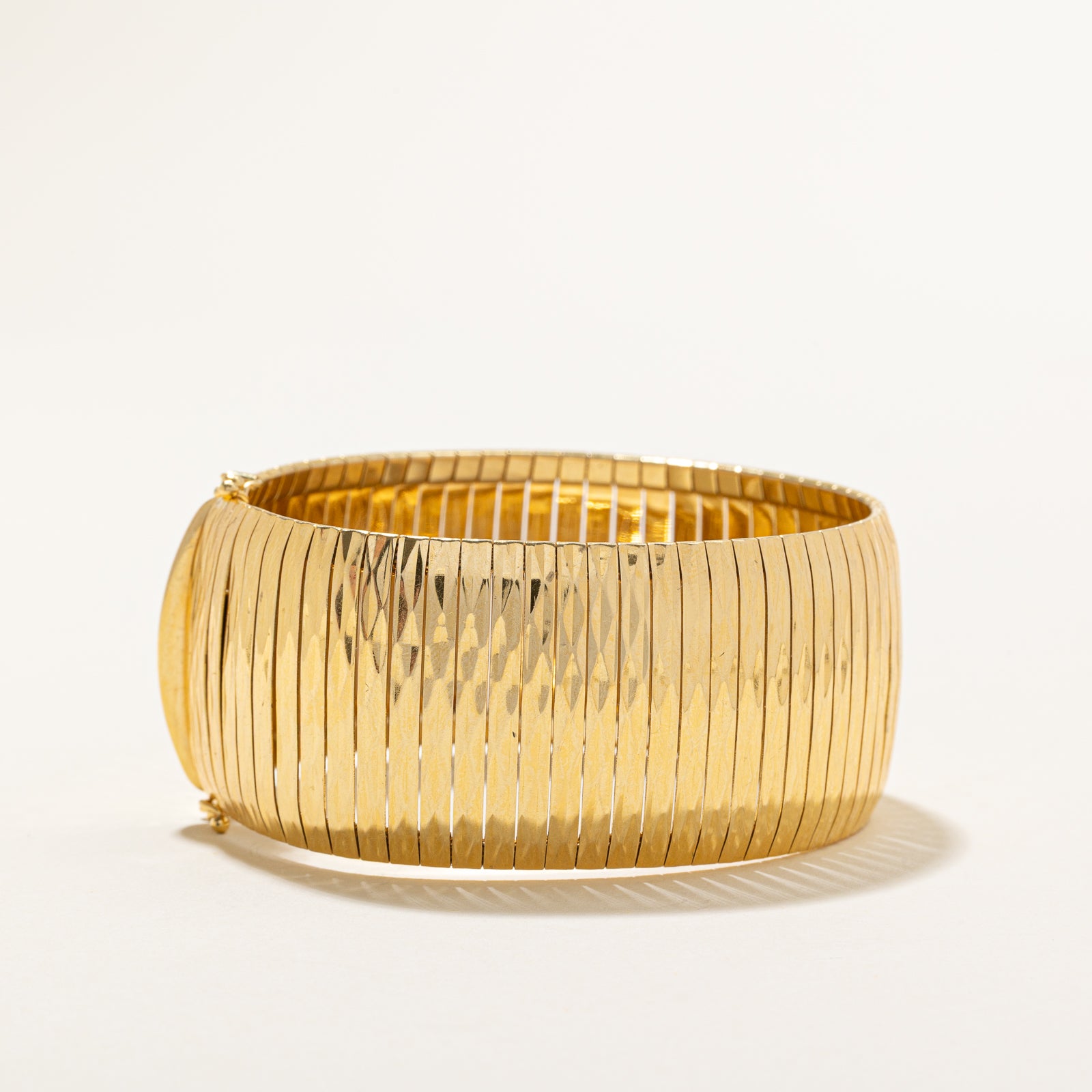 'Birks' 18k Yellow Gold Chunky Fluted Bracelet | 7.5"
