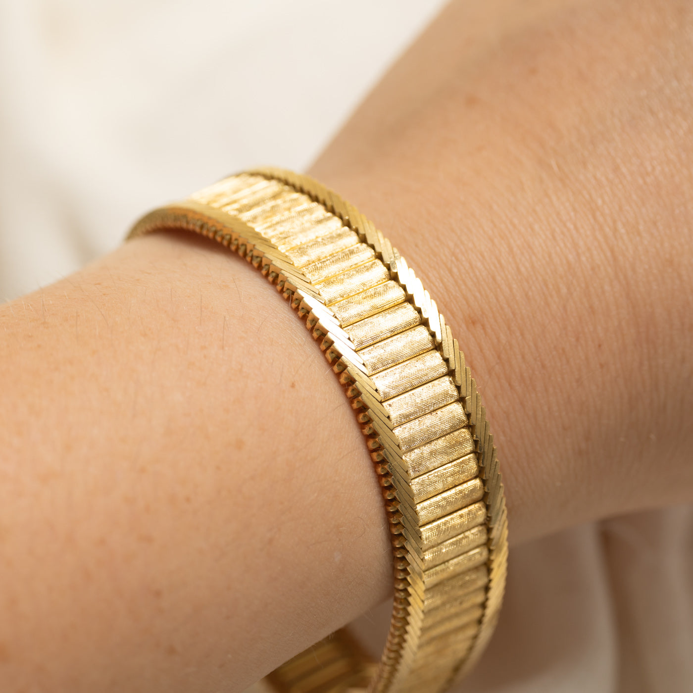 Vintage Italian 18k Textured Watch Strap Bracelet | 7.5"