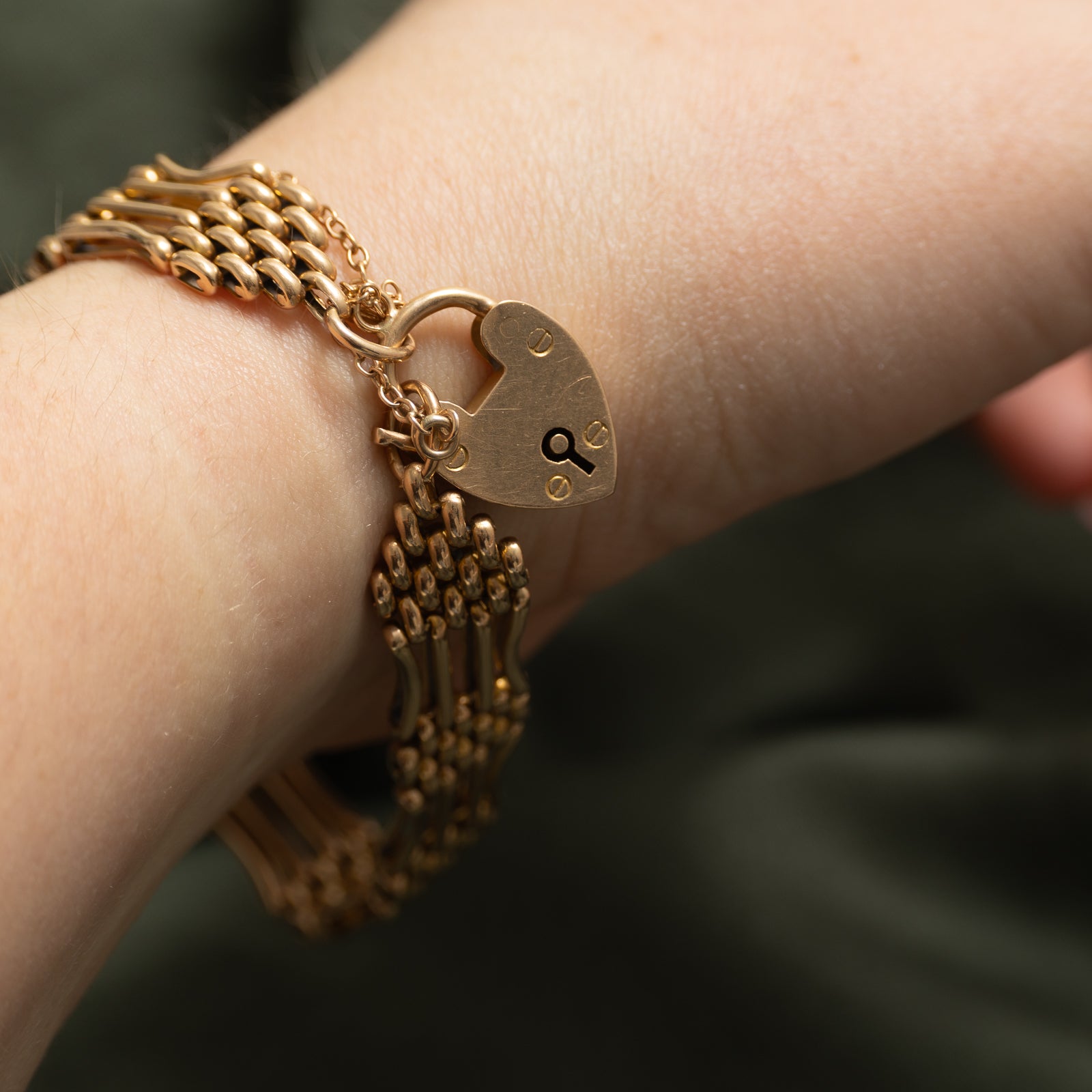 15k Yellow Gold Heart Lock Bracelet | 7.5"