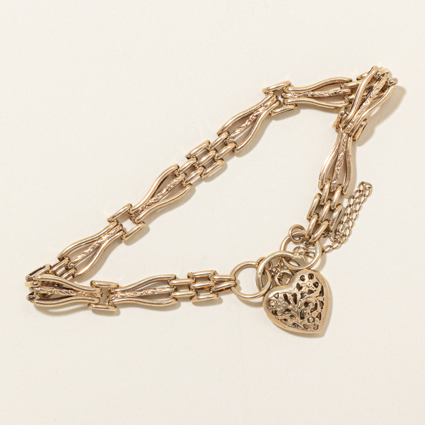 9k Yellow Gold Floral Heart Lock Charm Bracelet | 10"