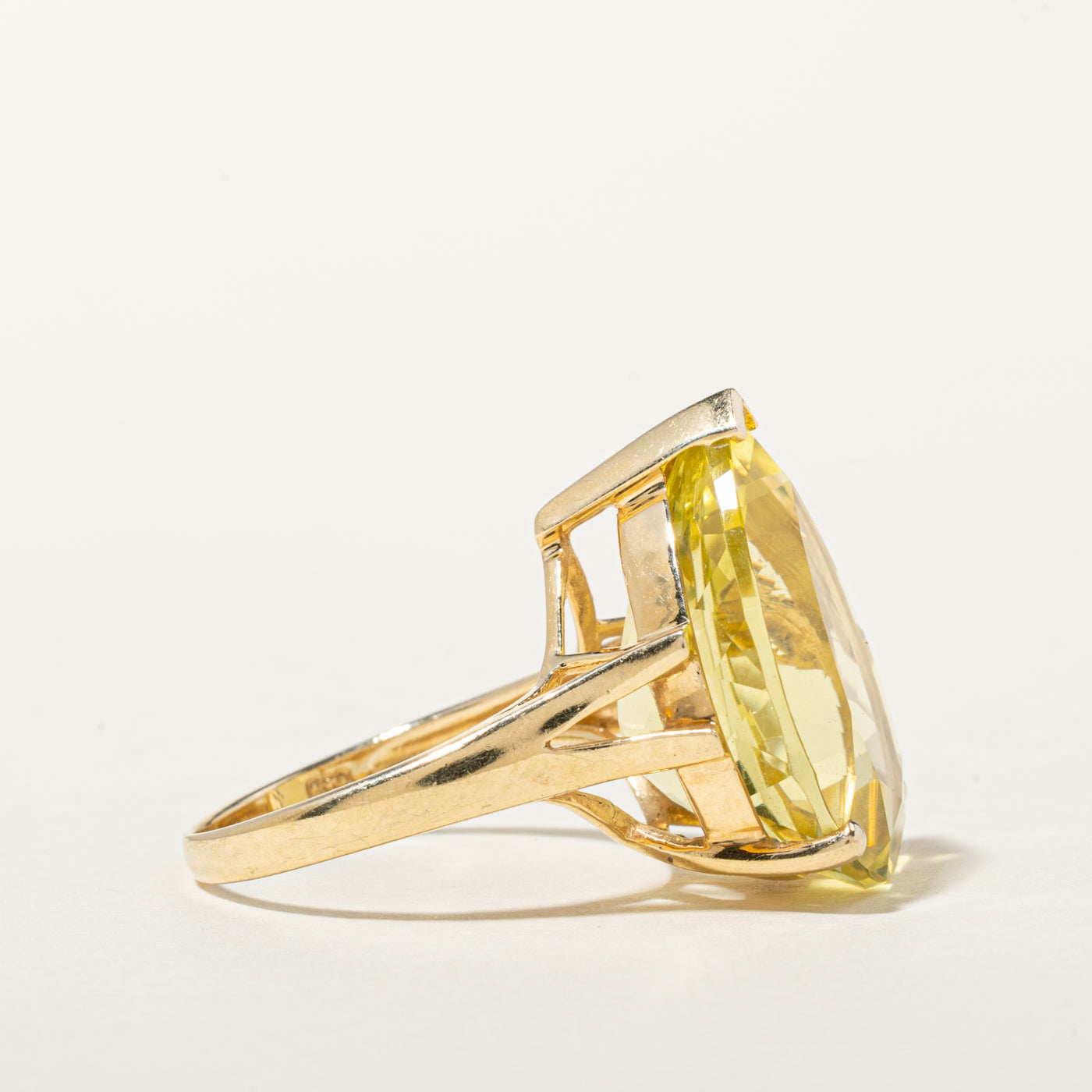 14k Solitaire Pear Cut Lemon Quartz Cocktail Ring | 15.35ct | SZ 7