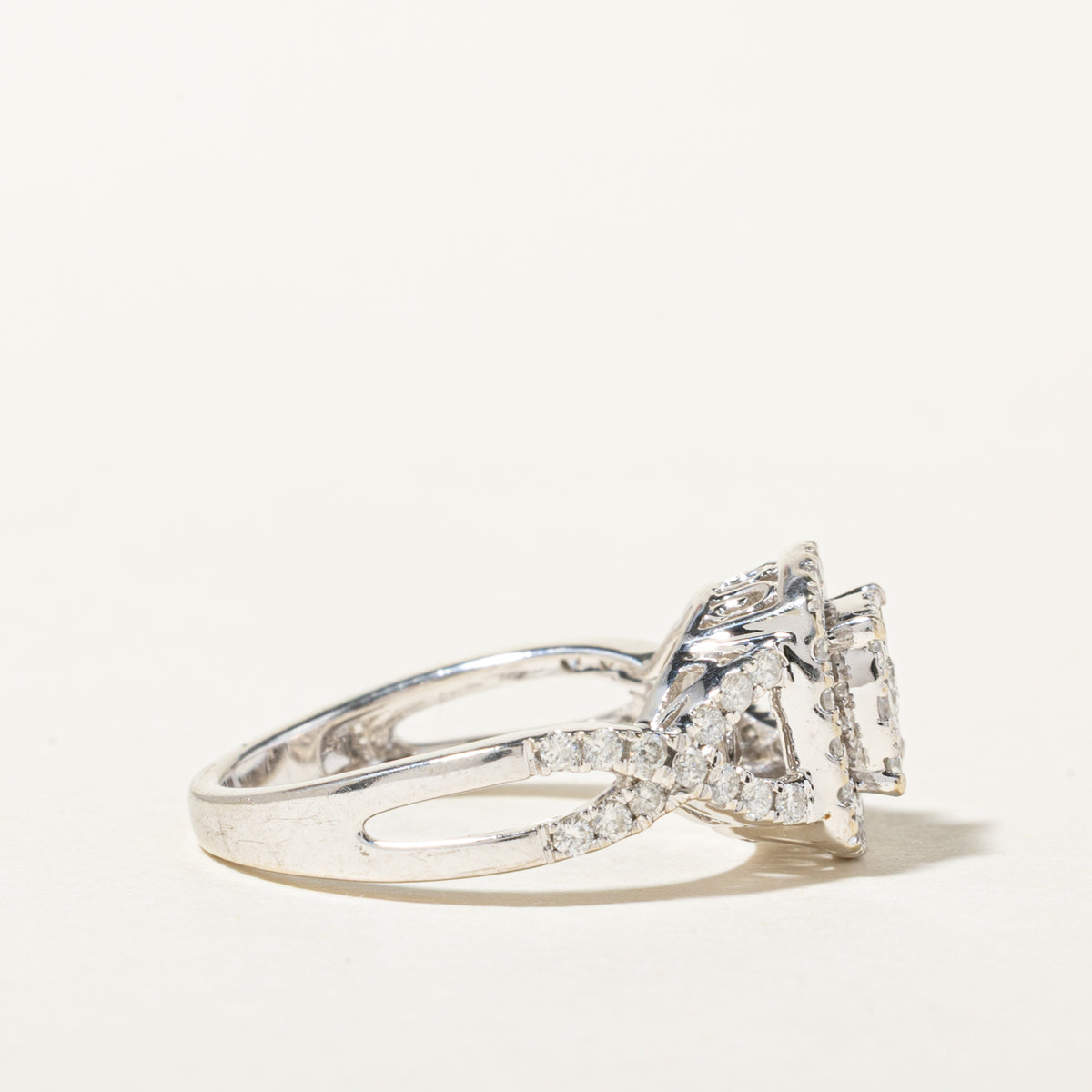 10k Pave Set Diamond Cluster Halo Ring | 0.81ctw | SZ 6.25