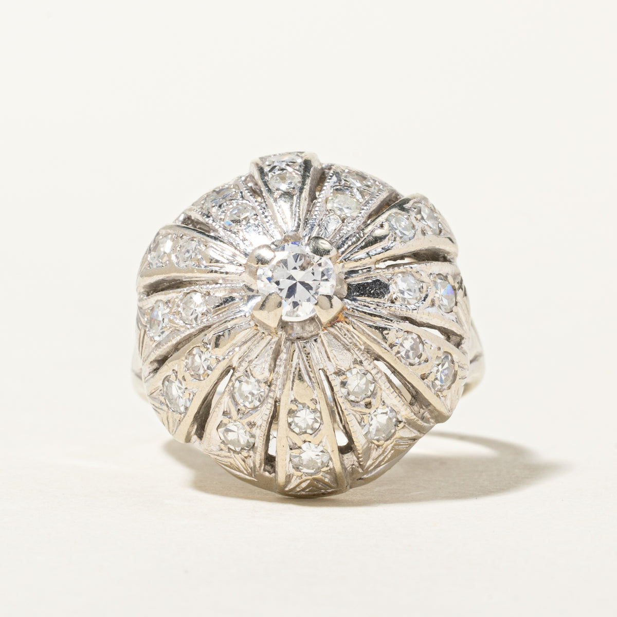 14k Diamond Grooved Star Ornate Cocktail Bombé Ring | 0.26ct VVS2 F-G, 0.60ctw | SZ 5.75