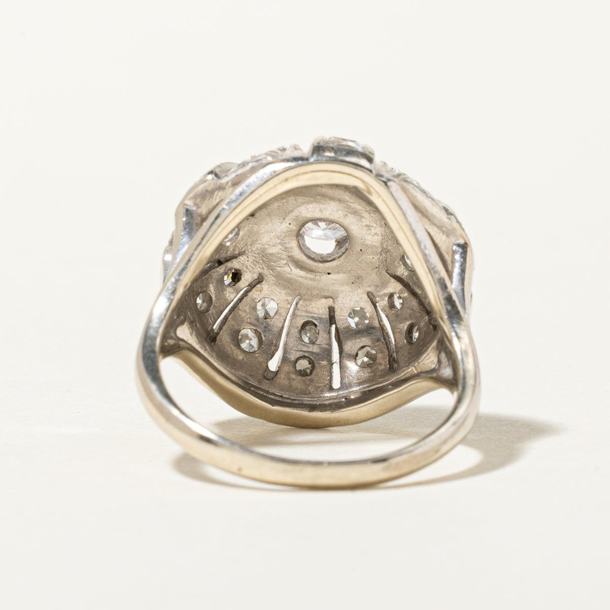 14k Diamond Grooved Star Ornate Cocktail Bombé Ring | 0.26ct VVS2 F-G, 0.60ctw | SZ 5.75