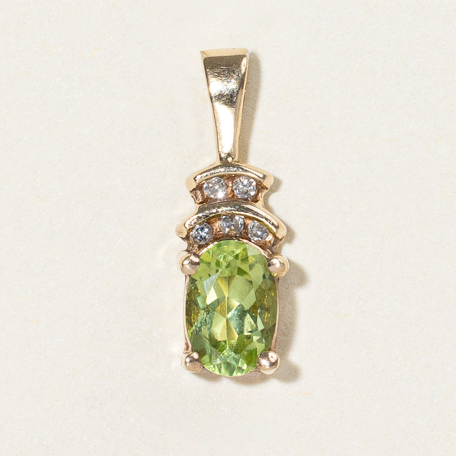 Pendentif péridot et diamants | 0,50 ct, 0,03 ct au total |