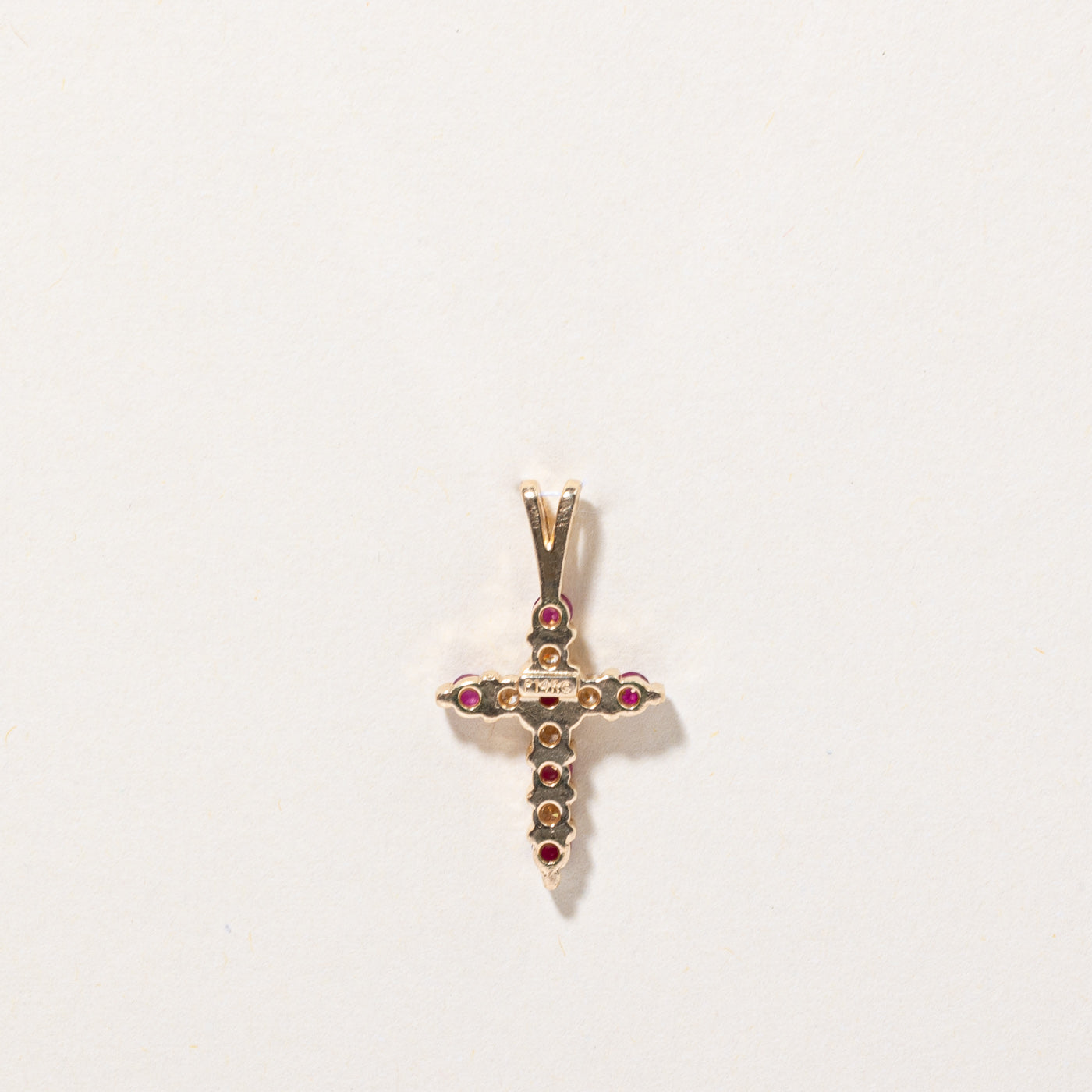 Pendentif croix rubis et diamants | 0,24 ct, 0,15 ct |