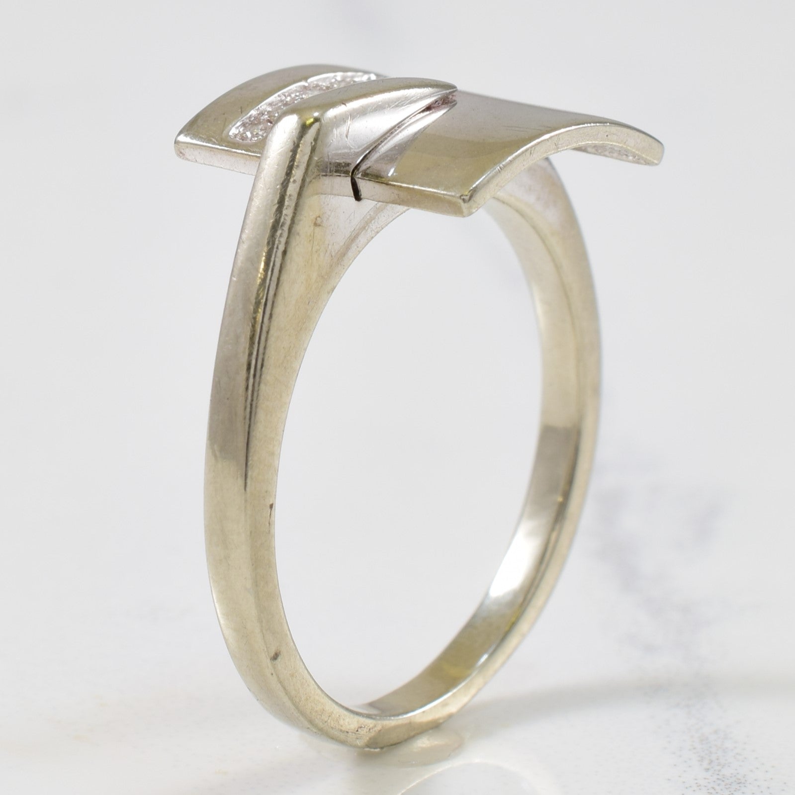 Diamond Geometric Ring | 0.04ctw | SZ 8 |