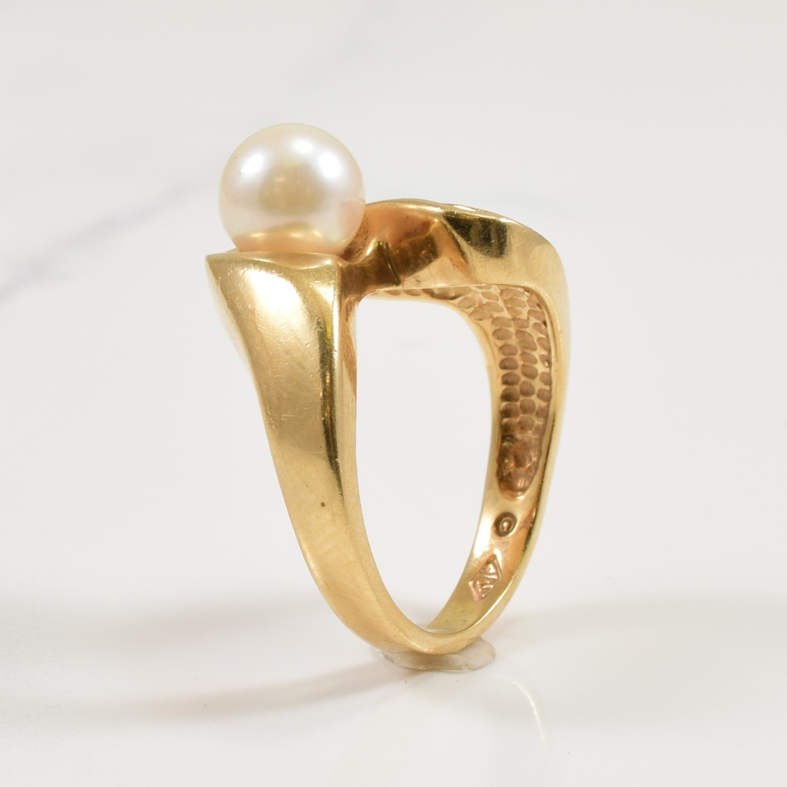 Pearl & Diamond Ring | 0.12ctw, 2.50ct | SZ 4.5 |