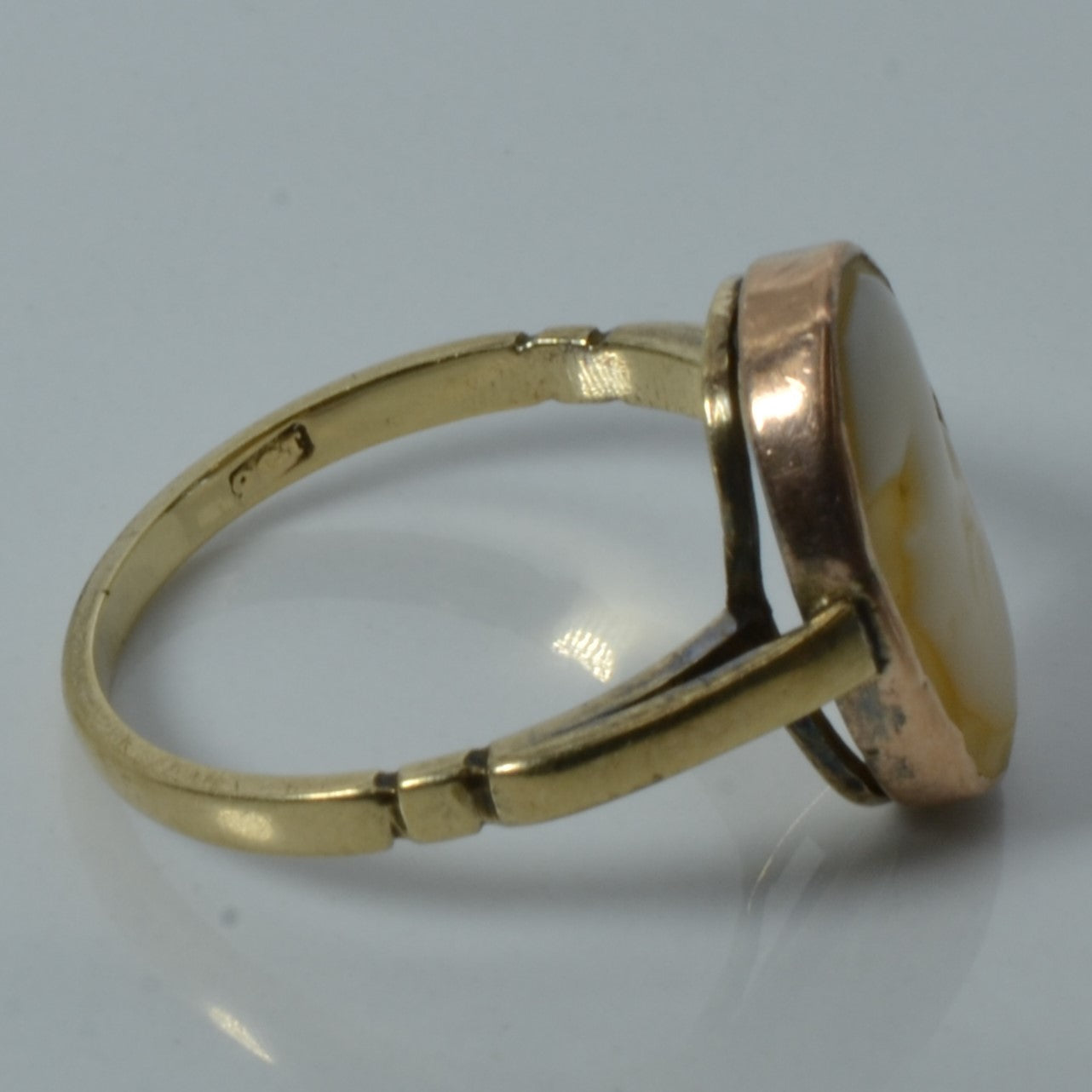 Vintage Cameo 9k Gold Ring | SZ 7 |