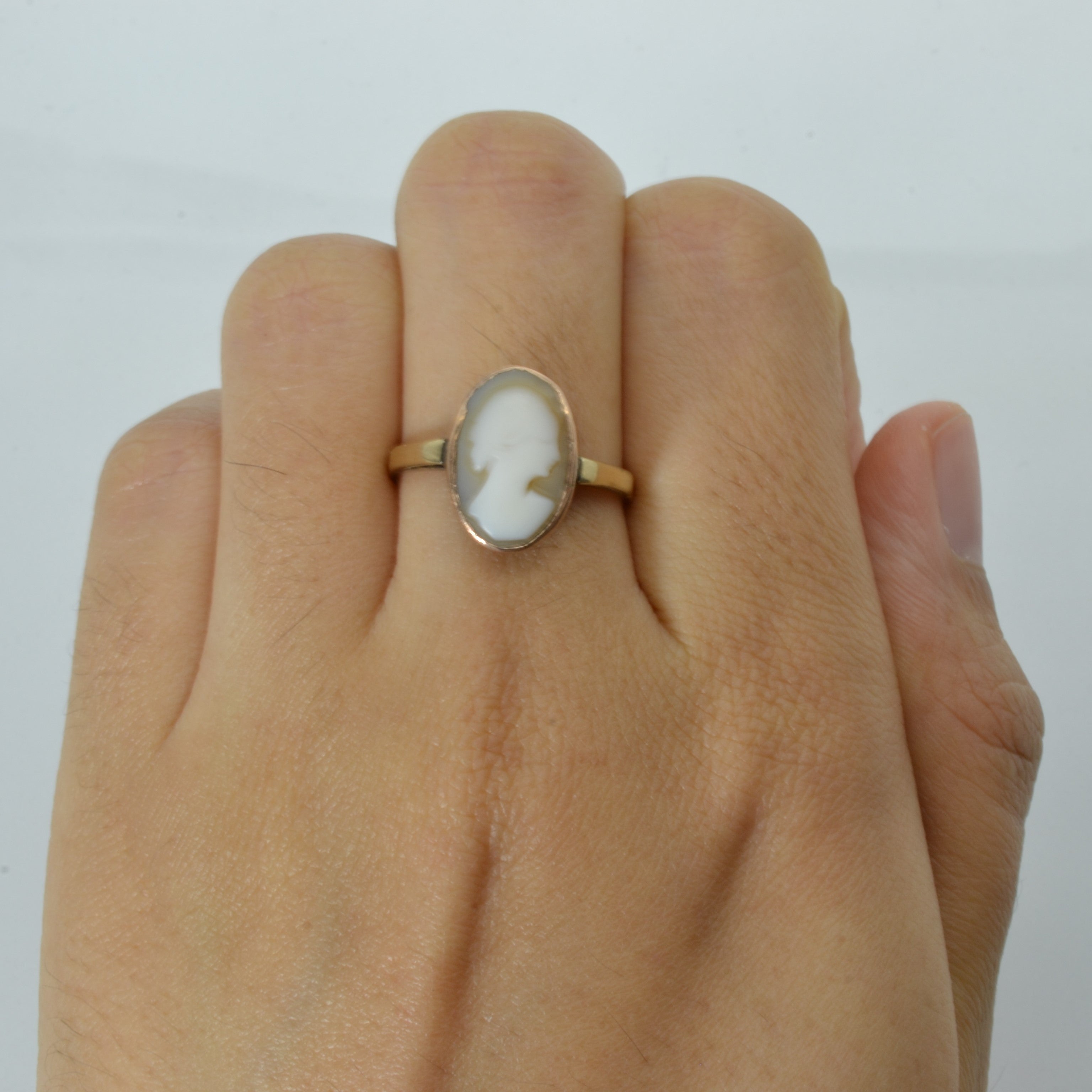 Vintage Cameo 9k Gold Ring | SZ 7 |
