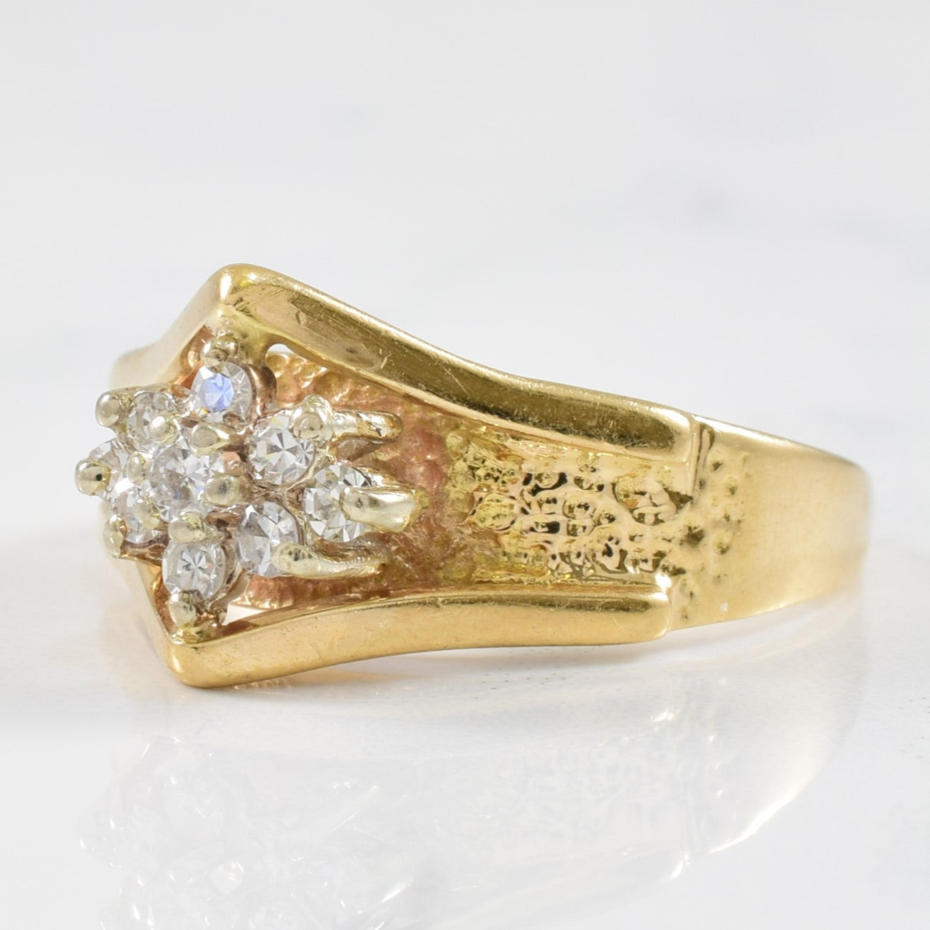 Bague chevron sertie de diamants en grappe | 0,20 ct | Taille 7,5 |