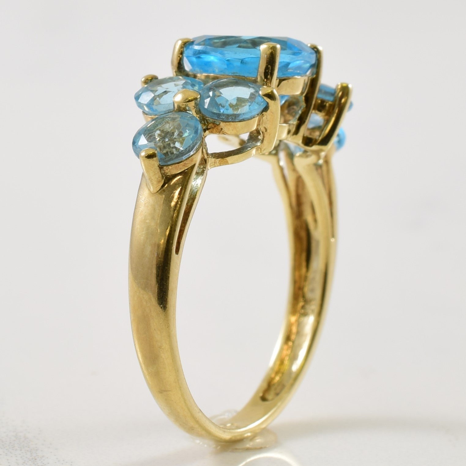 Cluster Blue Topaz Ring | 4.00ctw | SZ 7 |