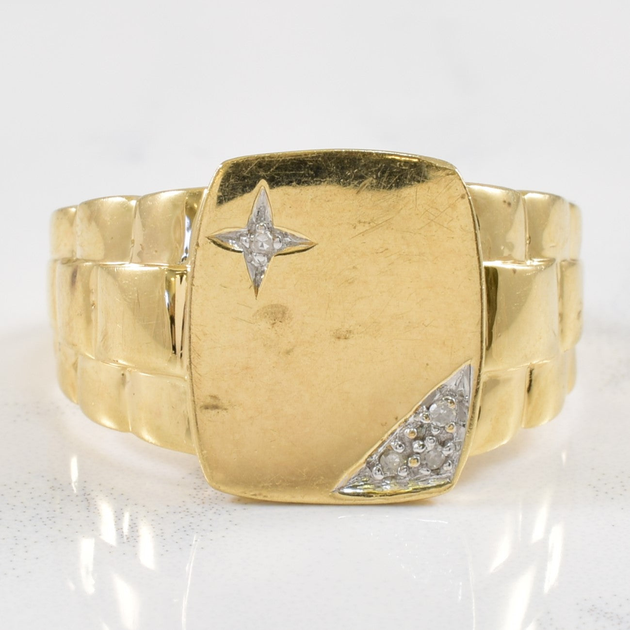 Bague chevalière texturée en diamant | 0,02 ct | Taille 10,5 |
