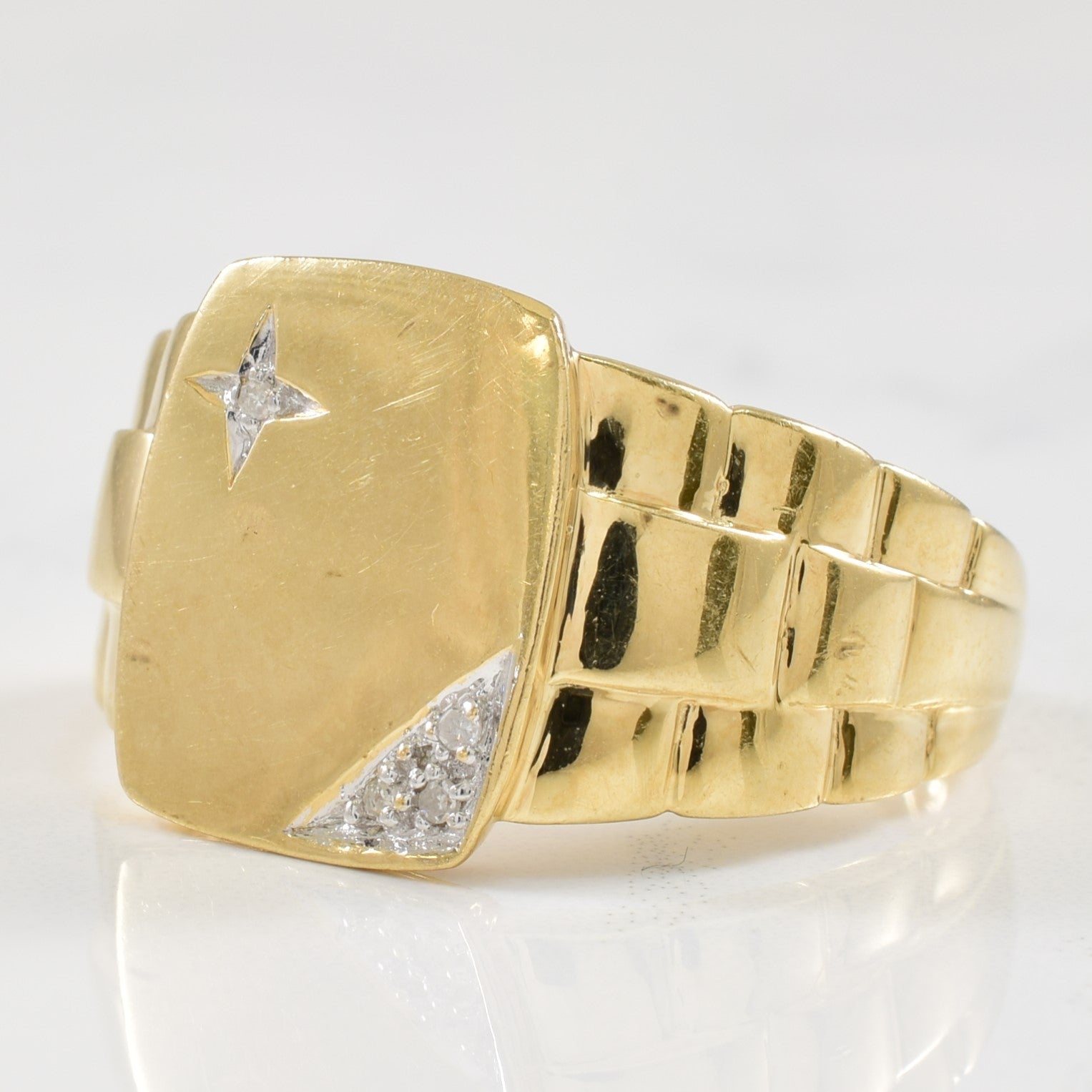 Bague chevalière texturée en diamant | 0,02 ct | Taille 10,5 |