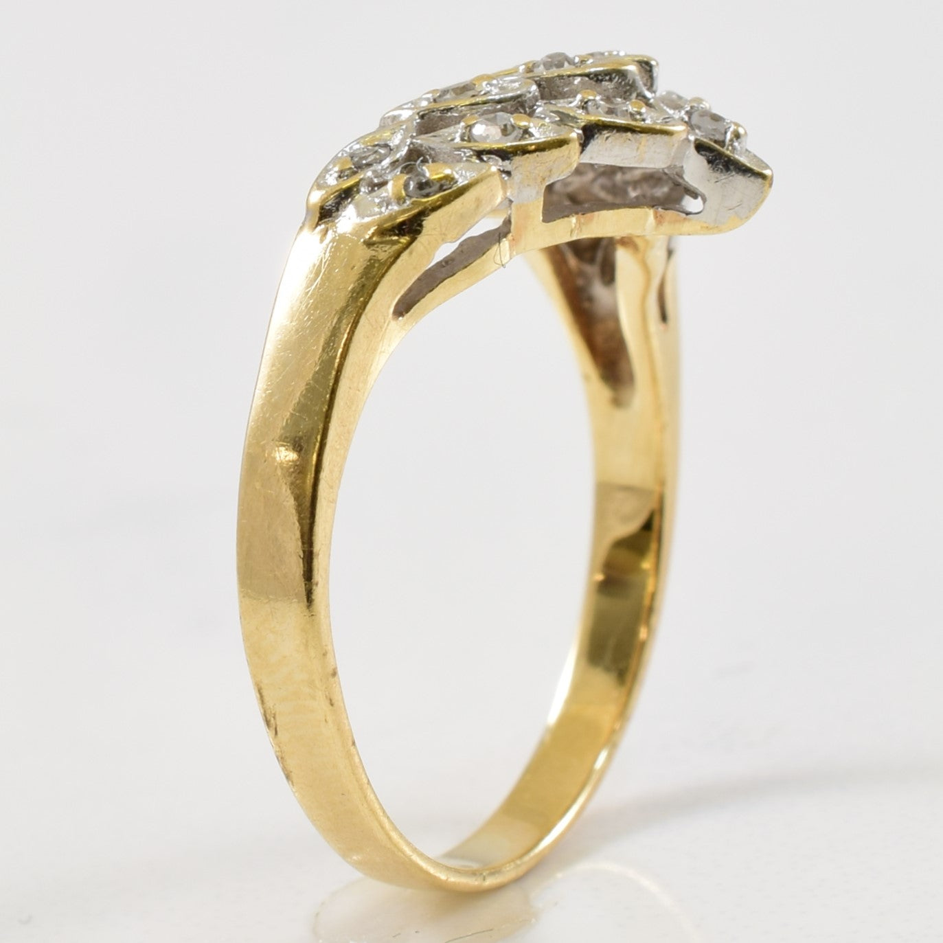 Cluster Diamond Chevron Ring | 0.04ctw | SZ 5 |