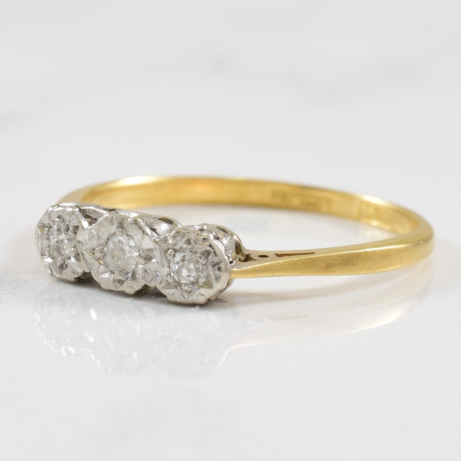 Illusion Set Three Stone Diamond Ring | 0.06ctw | SZ 6.75 |