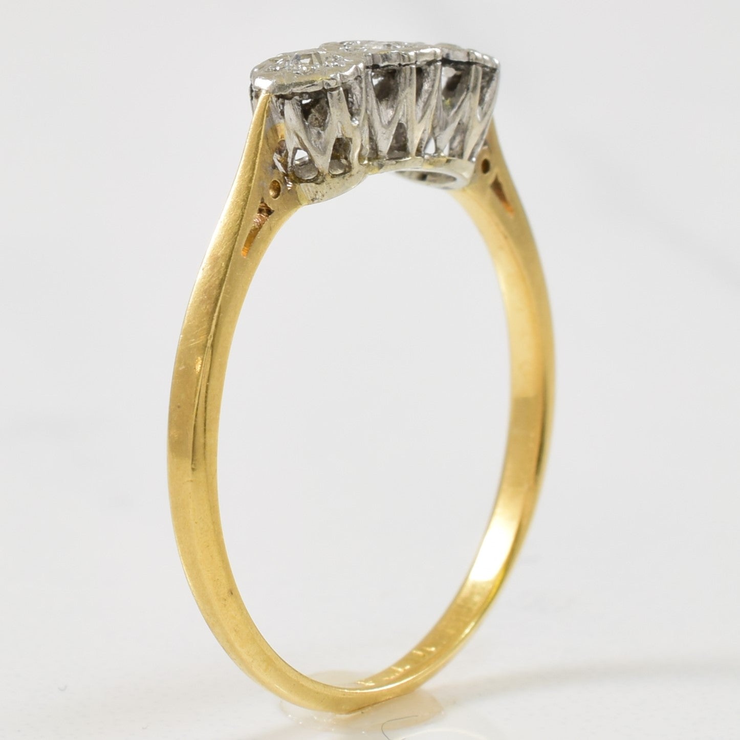 Illusion Set Three Stone Diamond Ring | 0.06ctw | SZ 6.75 |