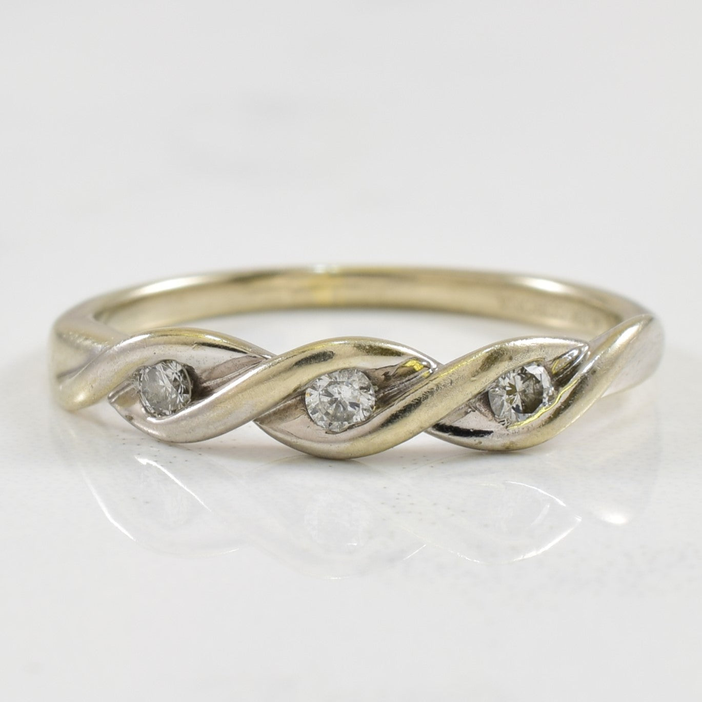 Crossover Diamond Ring | 0.09ctw | SZ 5.5 |