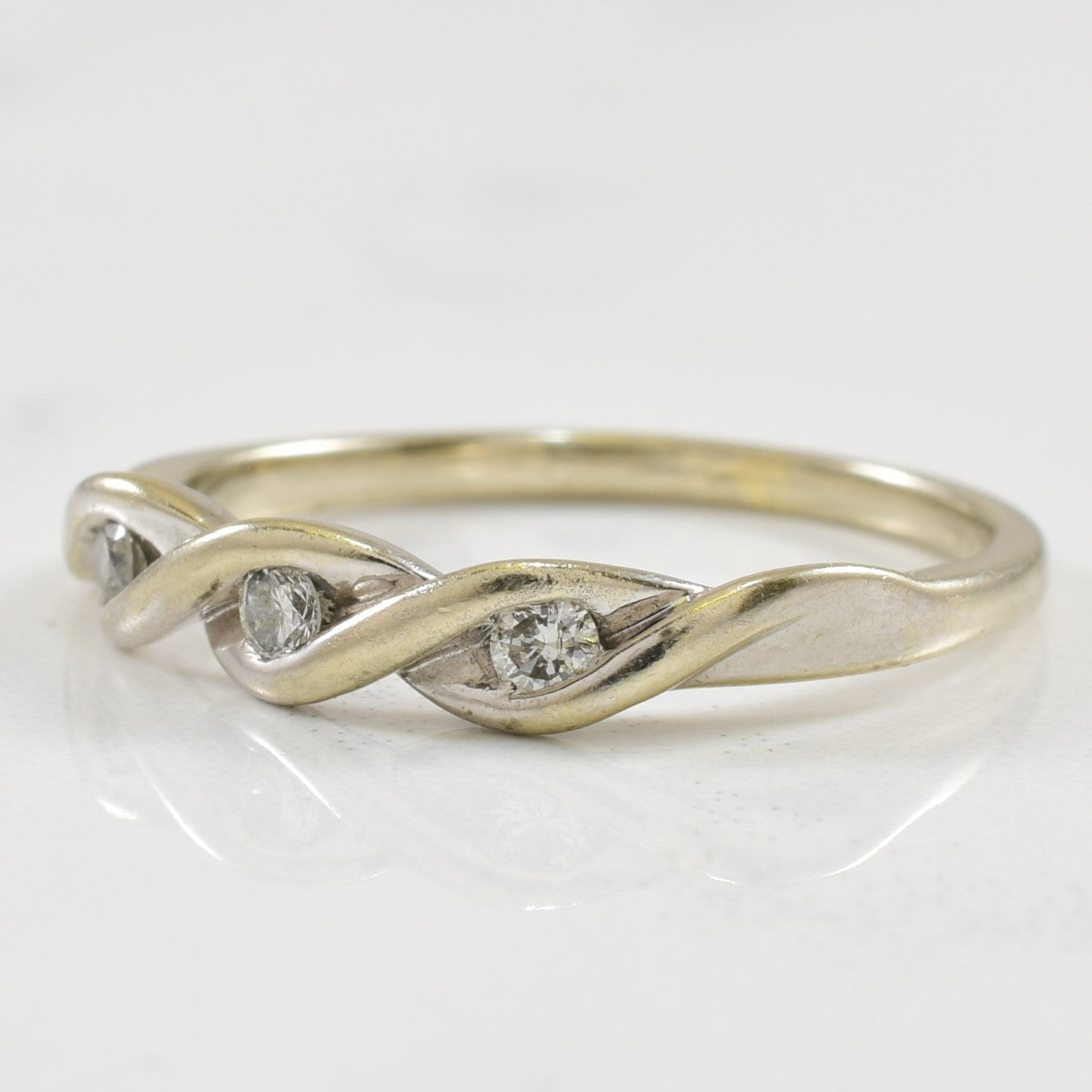 Crossover Diamond Ring | 0.09ctw | SZ 5.5 |