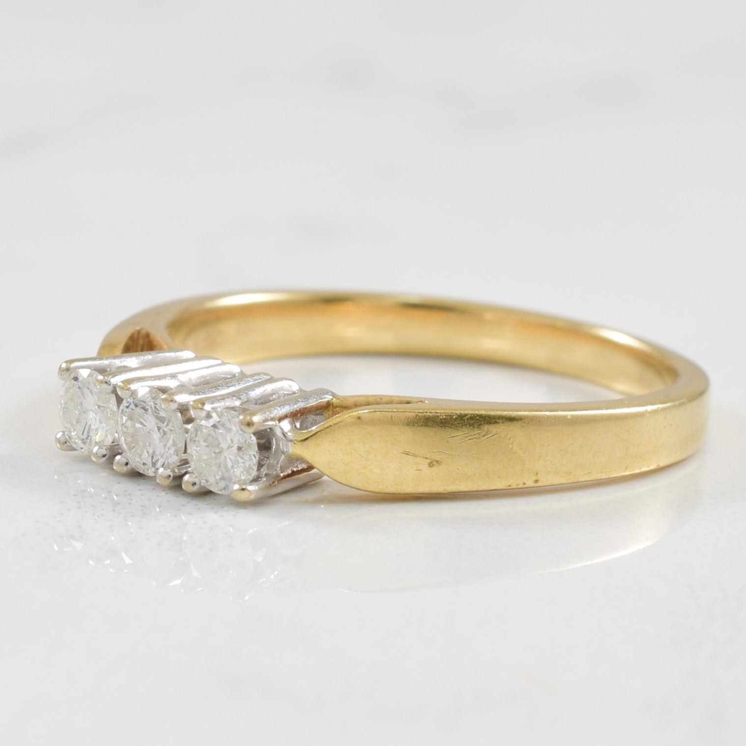 Three Stone Diamond Cathedral Ring | 0.21ctw | SZ 7 |