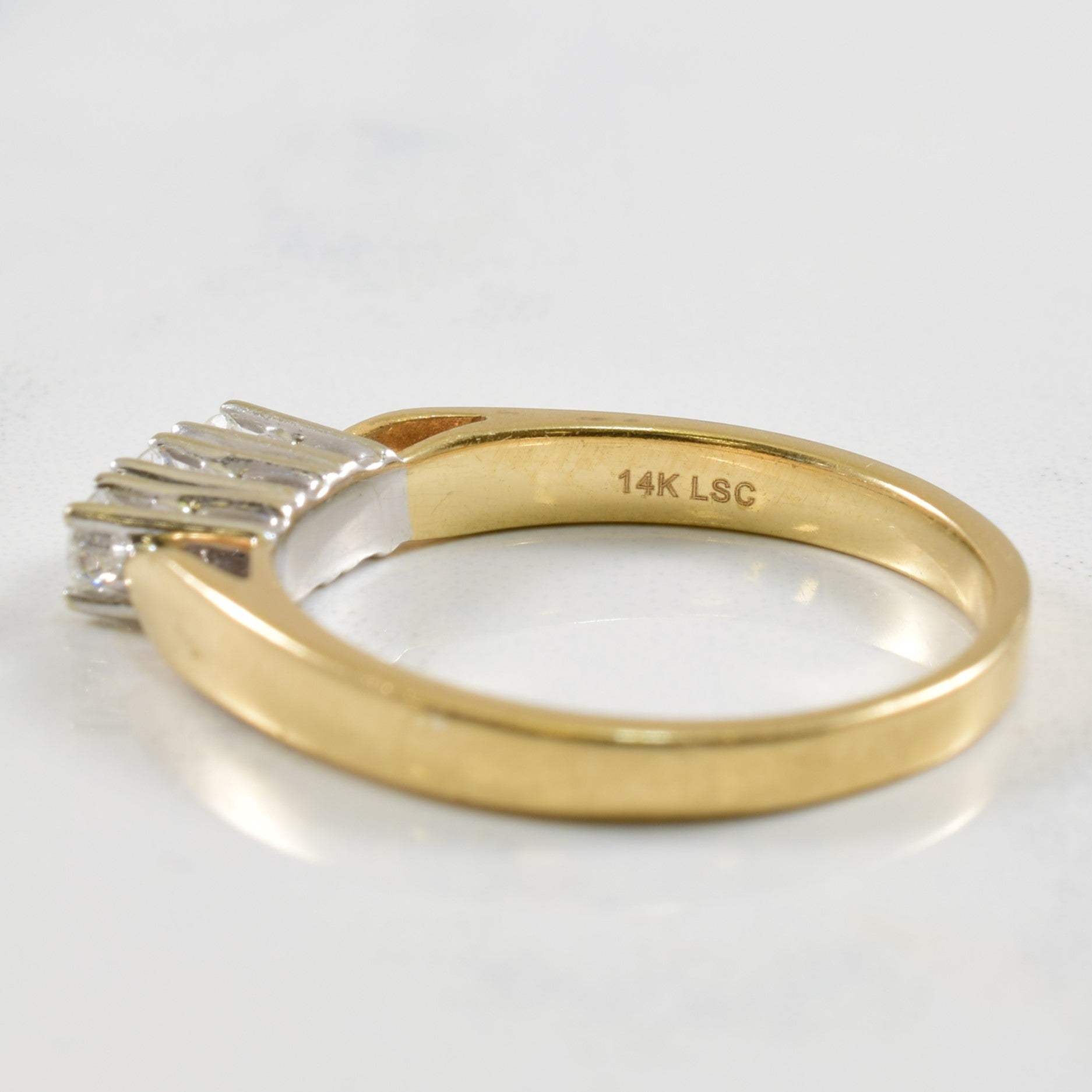 Three Stone Diamond Cathedral Ring | 0.21ctw | SZ 7 |